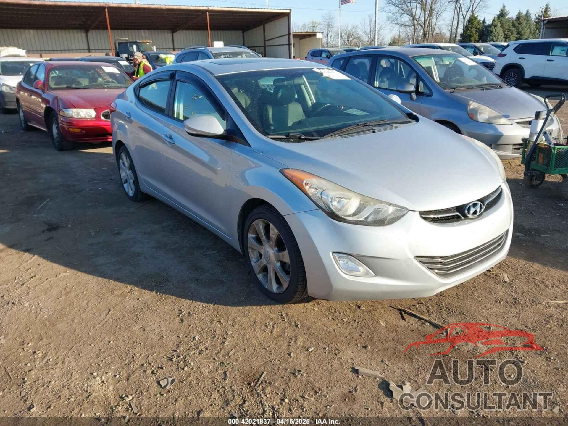HYUNDAI ELANTRA 2013 - 5NPDH4AE6DH370860
