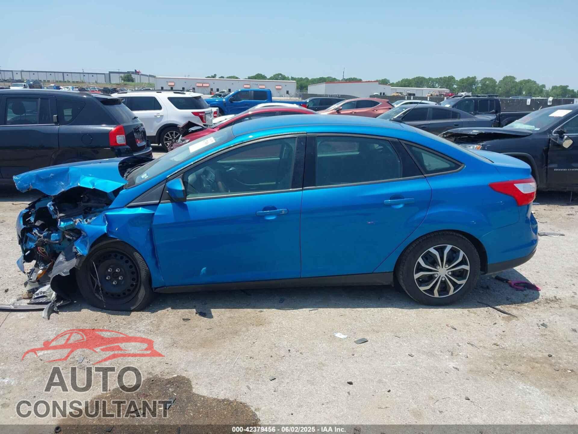 FORD FOCUS 2012 - 1FAHP3F21CL460141