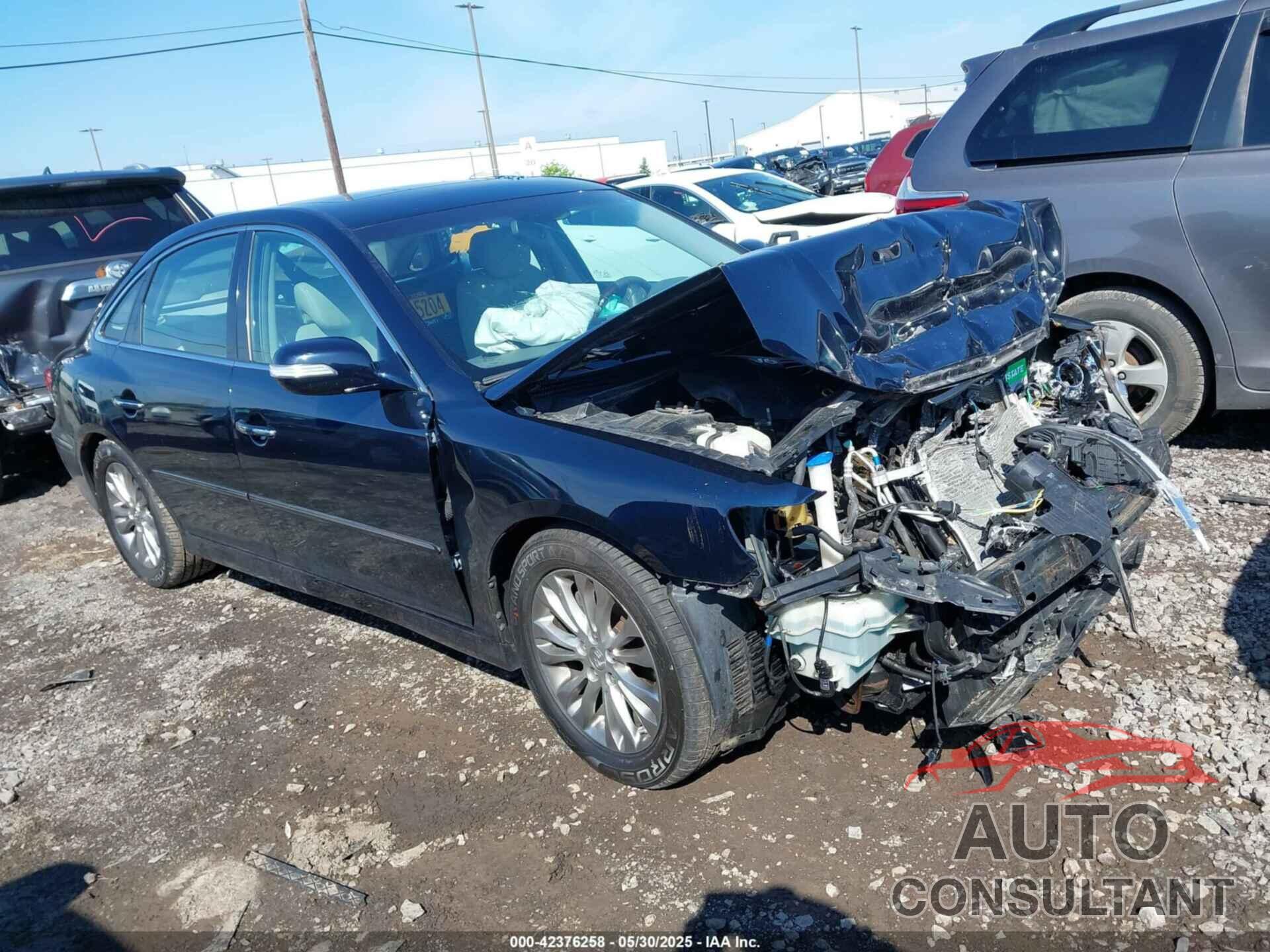 HYUNDAI AZERA 2011 - KMHFC4DF9BA518236