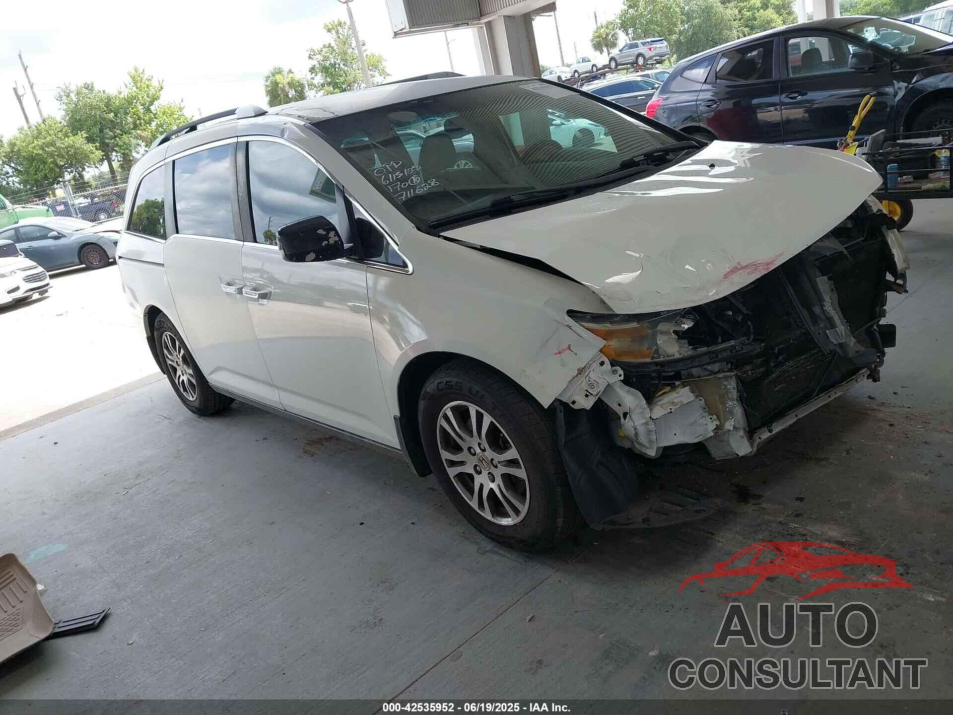 HONDA ODYSSEY 2013 - 5FNRL5H42DB038341