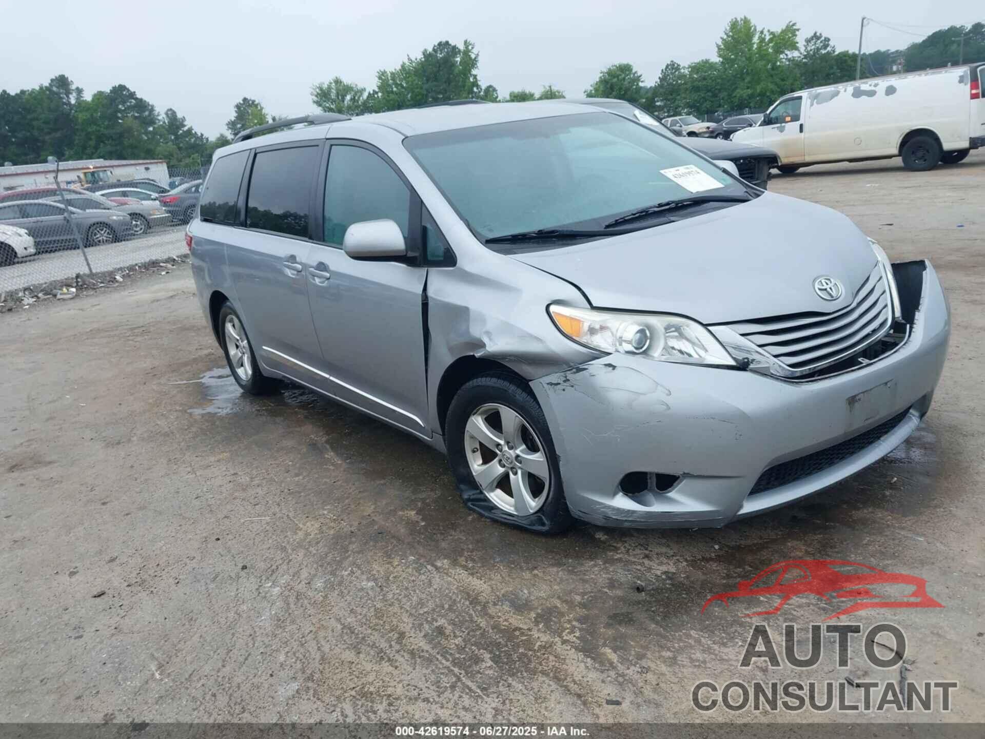 TOYOTA SIENNA 2017 - 5TDKZ3DC4HS802872