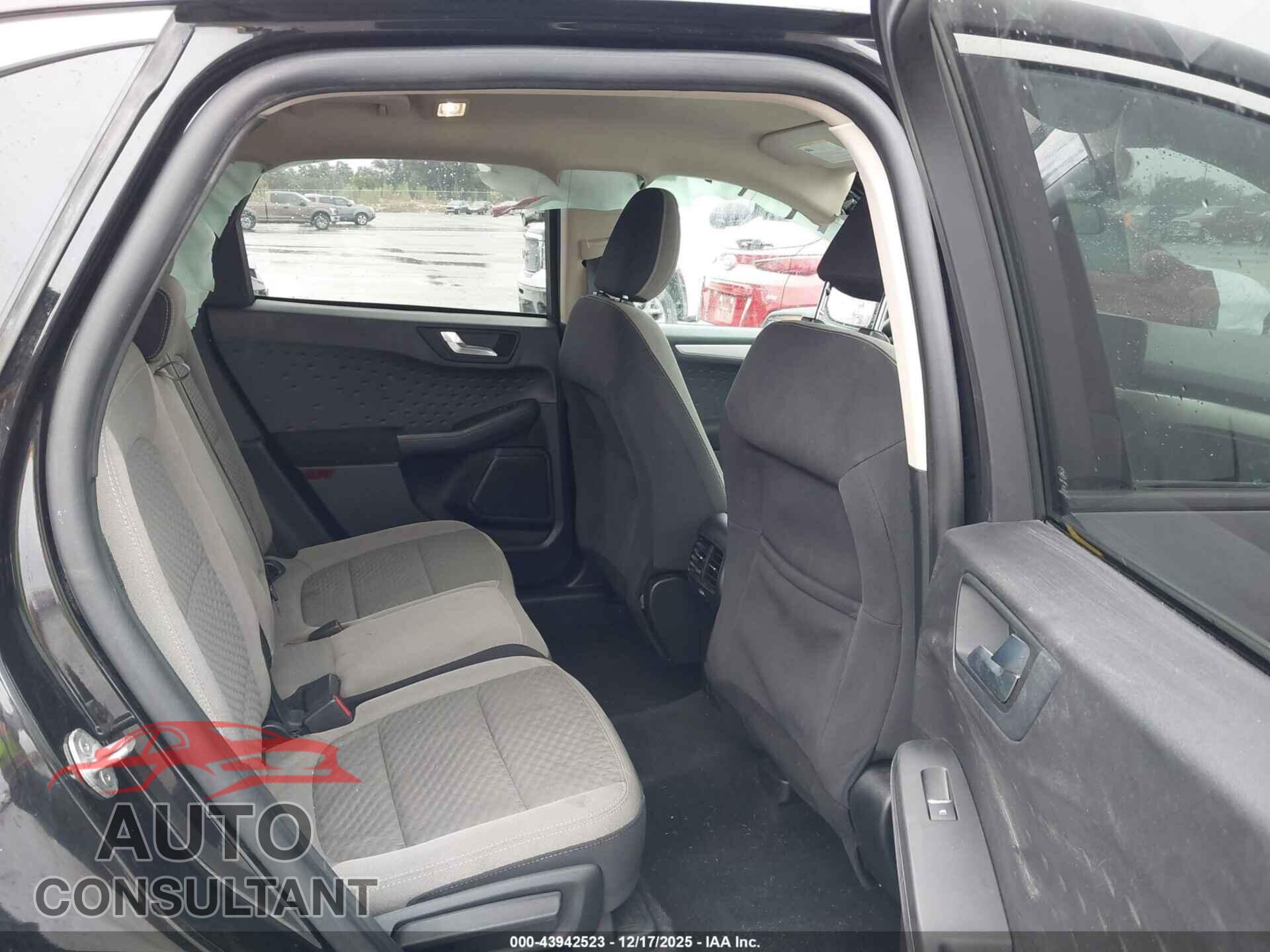 FORD ESCAPE 2020 - 1FMCU0G60LUA71428
