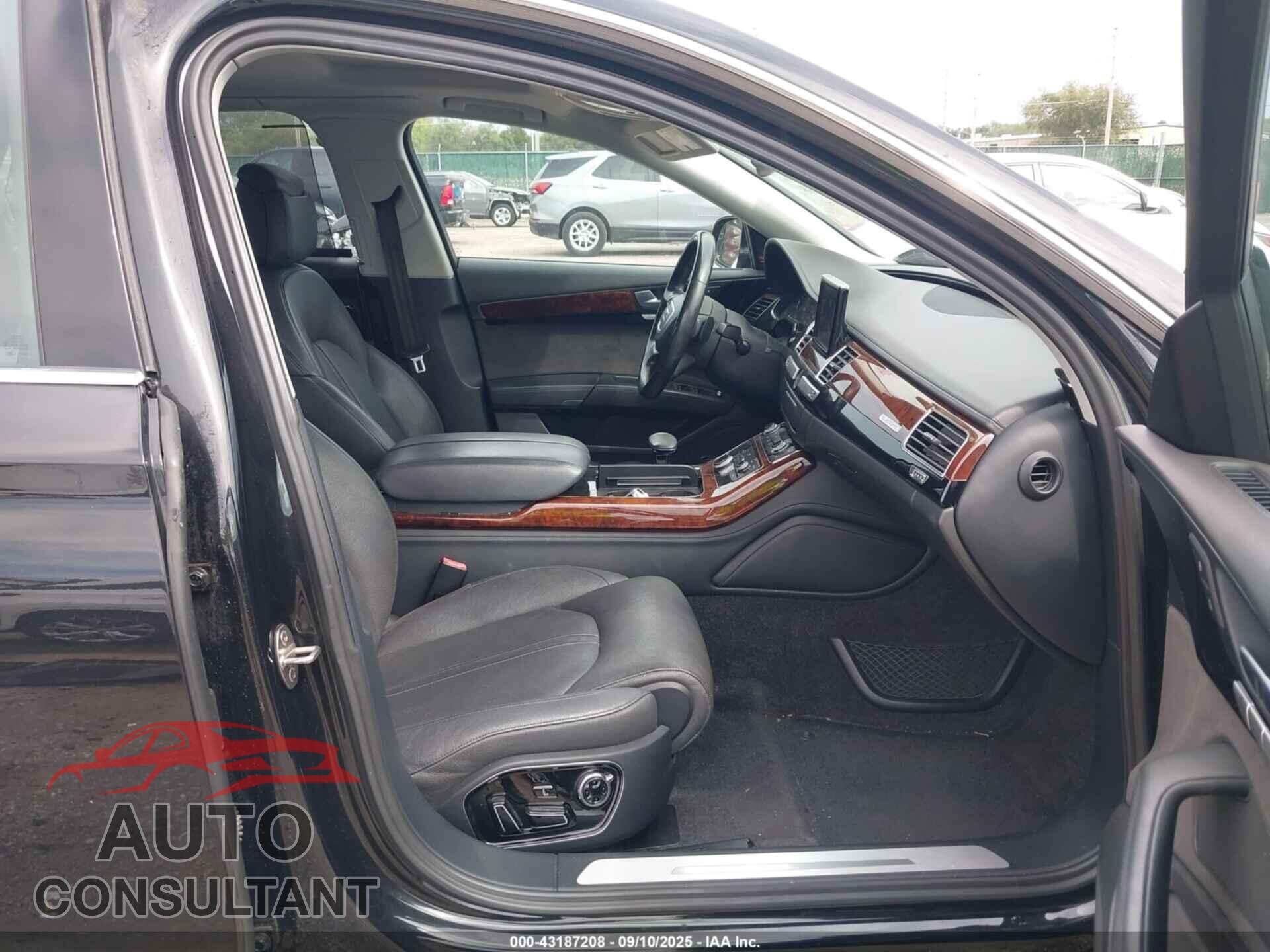 AUDI A8 L 2013 - WAURGAFD0DN026557