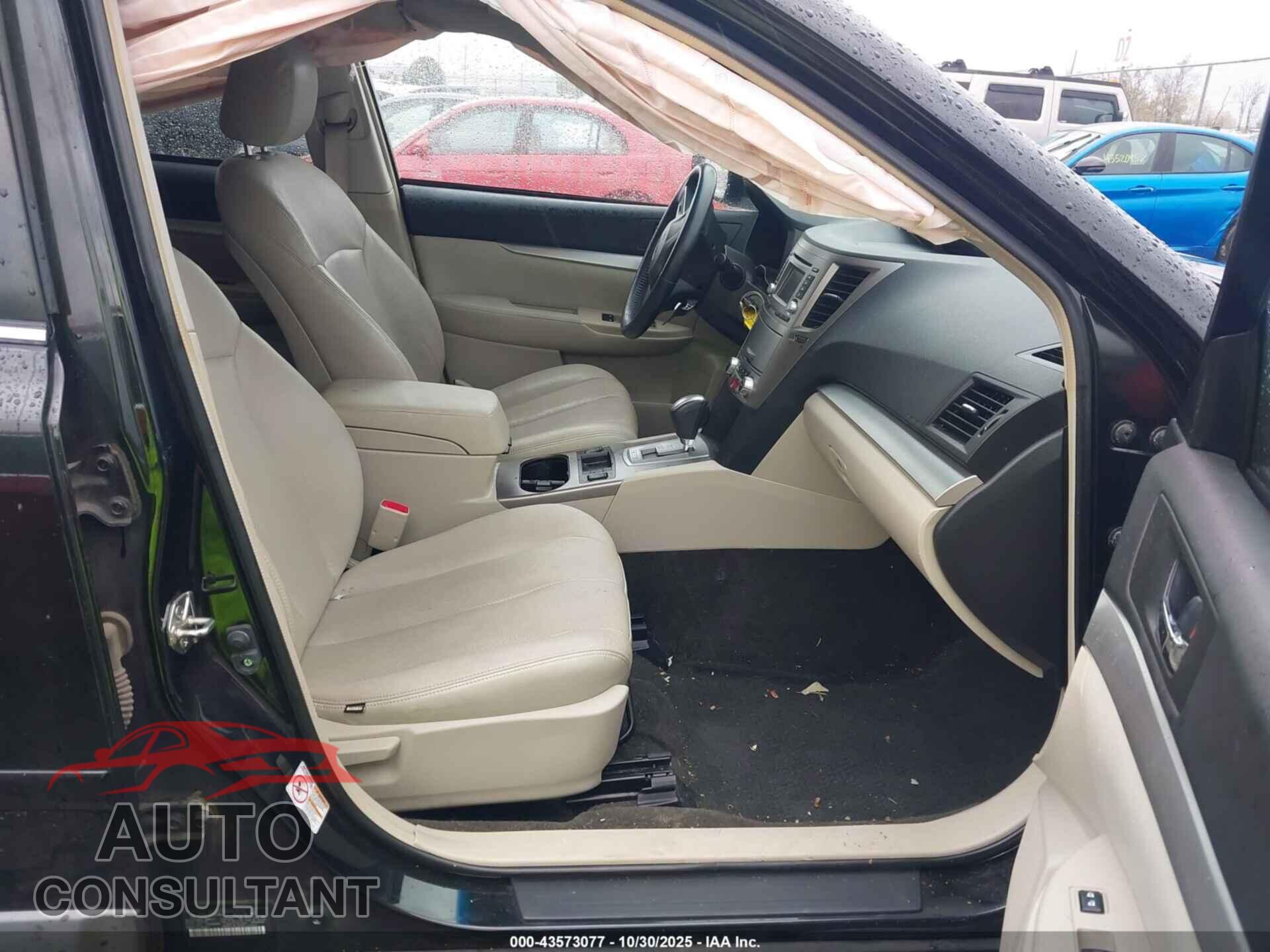 SUBARU OUTBACK 2014 - 4S4BRCCC1E3215460