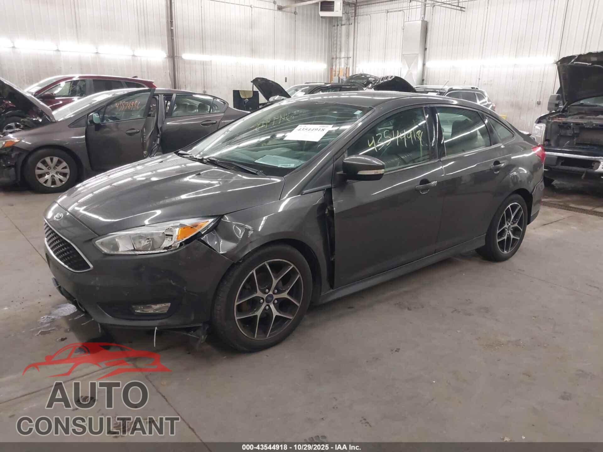 FORD FOCUS 2015 - 1FADP3F29FL348626
