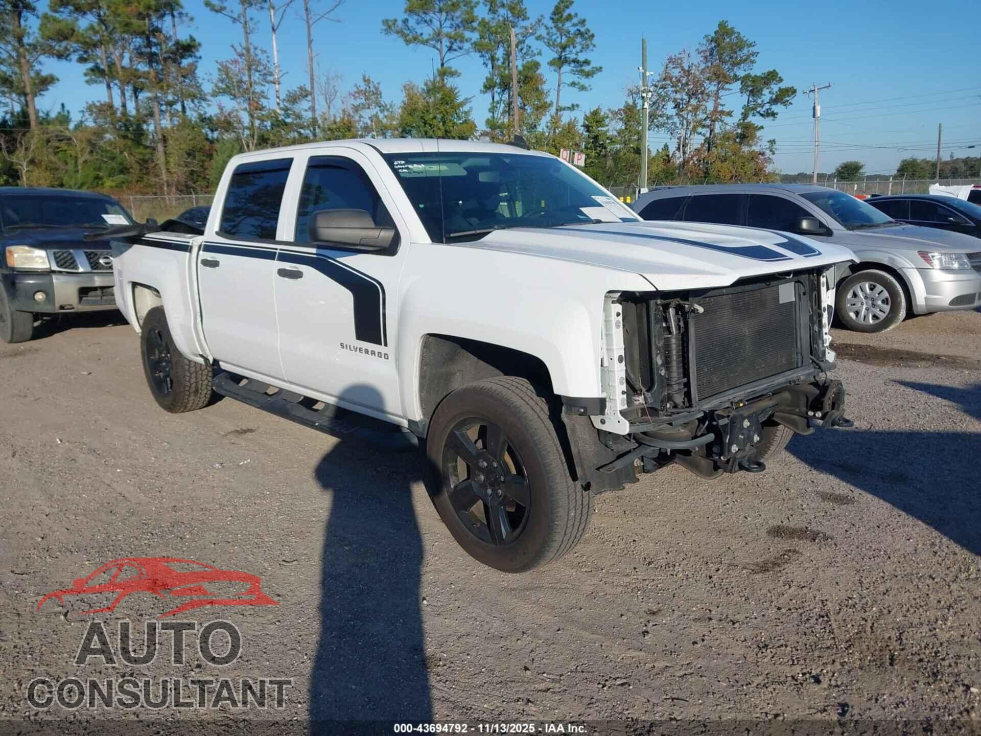 CHEVROLET SILVERADO 1500 2018 - 3GCPCPEC3JG297196