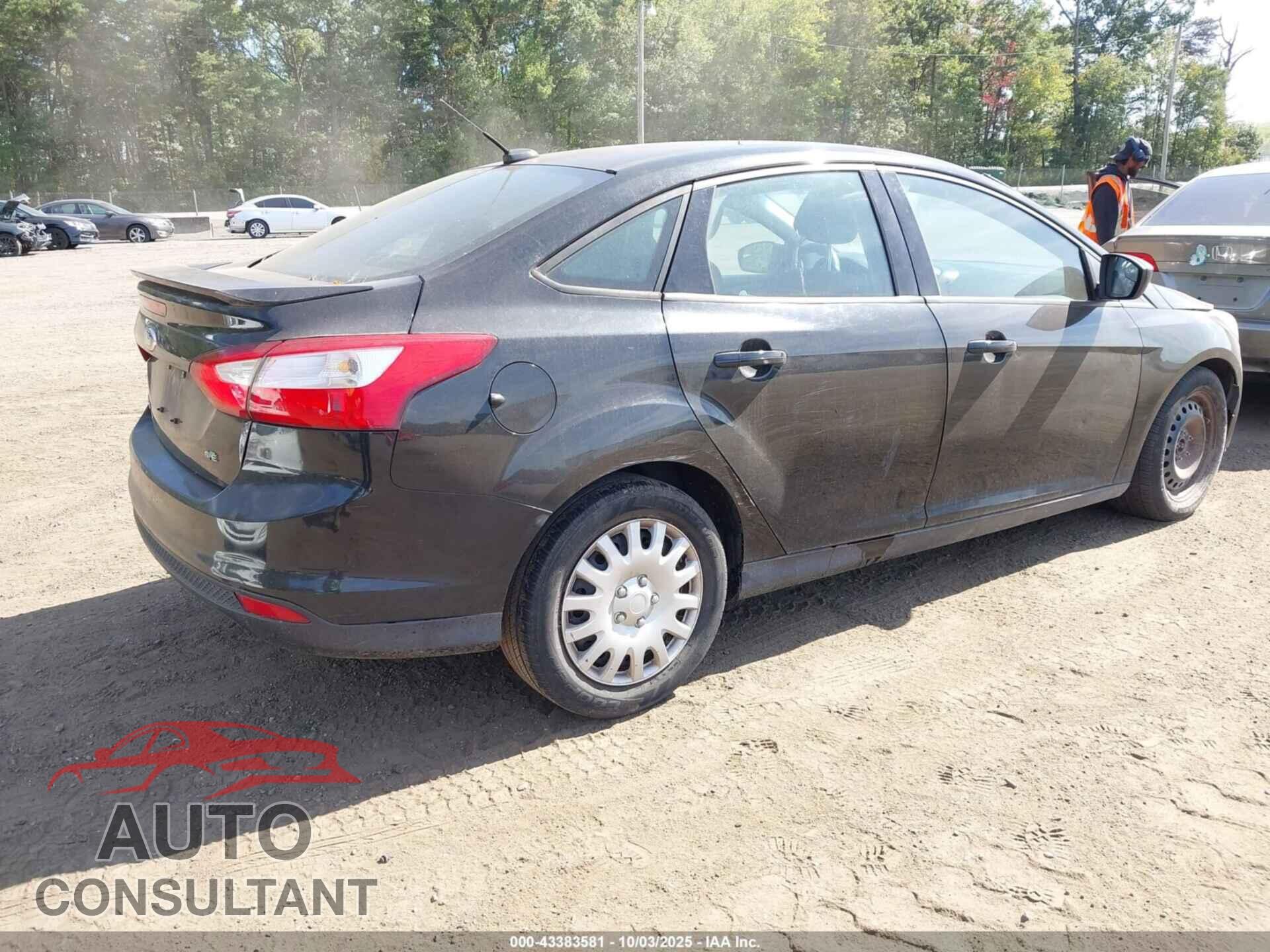 FORD FOCUS 2012 - 1FAHP3F20CL274266