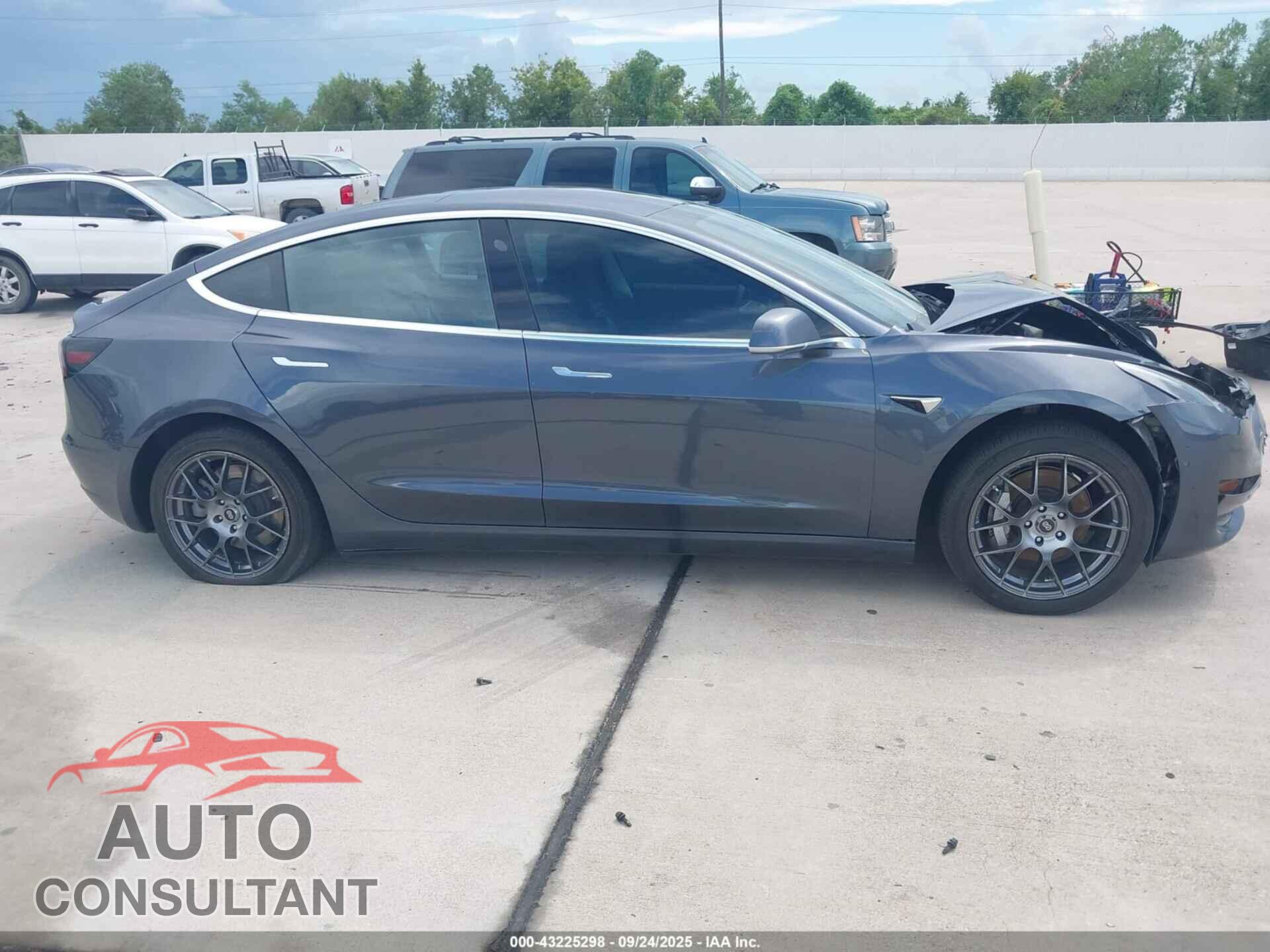 TESLA MODEL 3 2018 - 5YJ3E1EA9JF046497