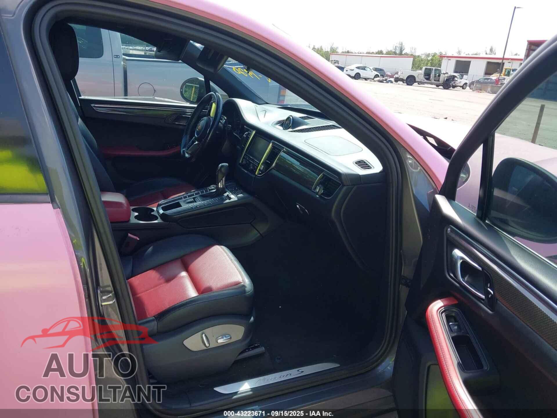 PORSCHE MACAN 2015 - WP1AB2A57FLB41920