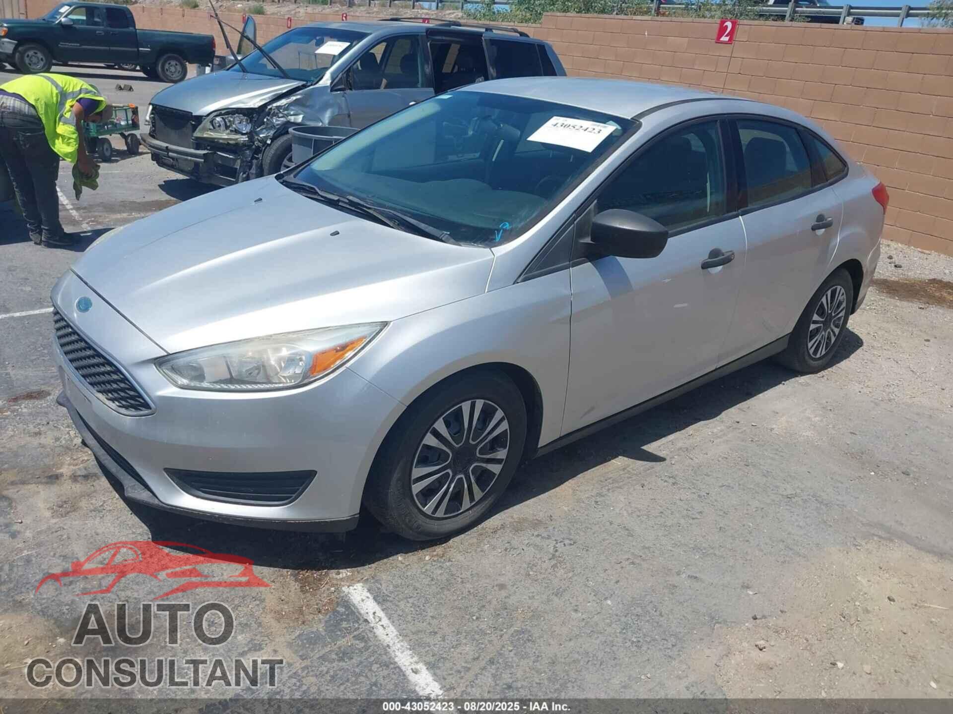 FORD FOCUS 2015 - 1FADP3E27FL301936