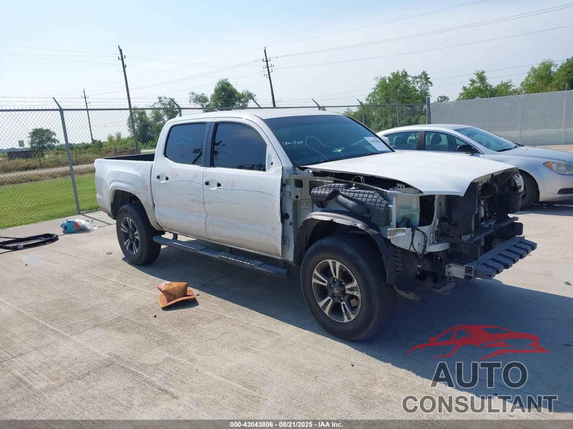TOYOTA TACOMA 2017 - 5TFAX5GN9HX074552