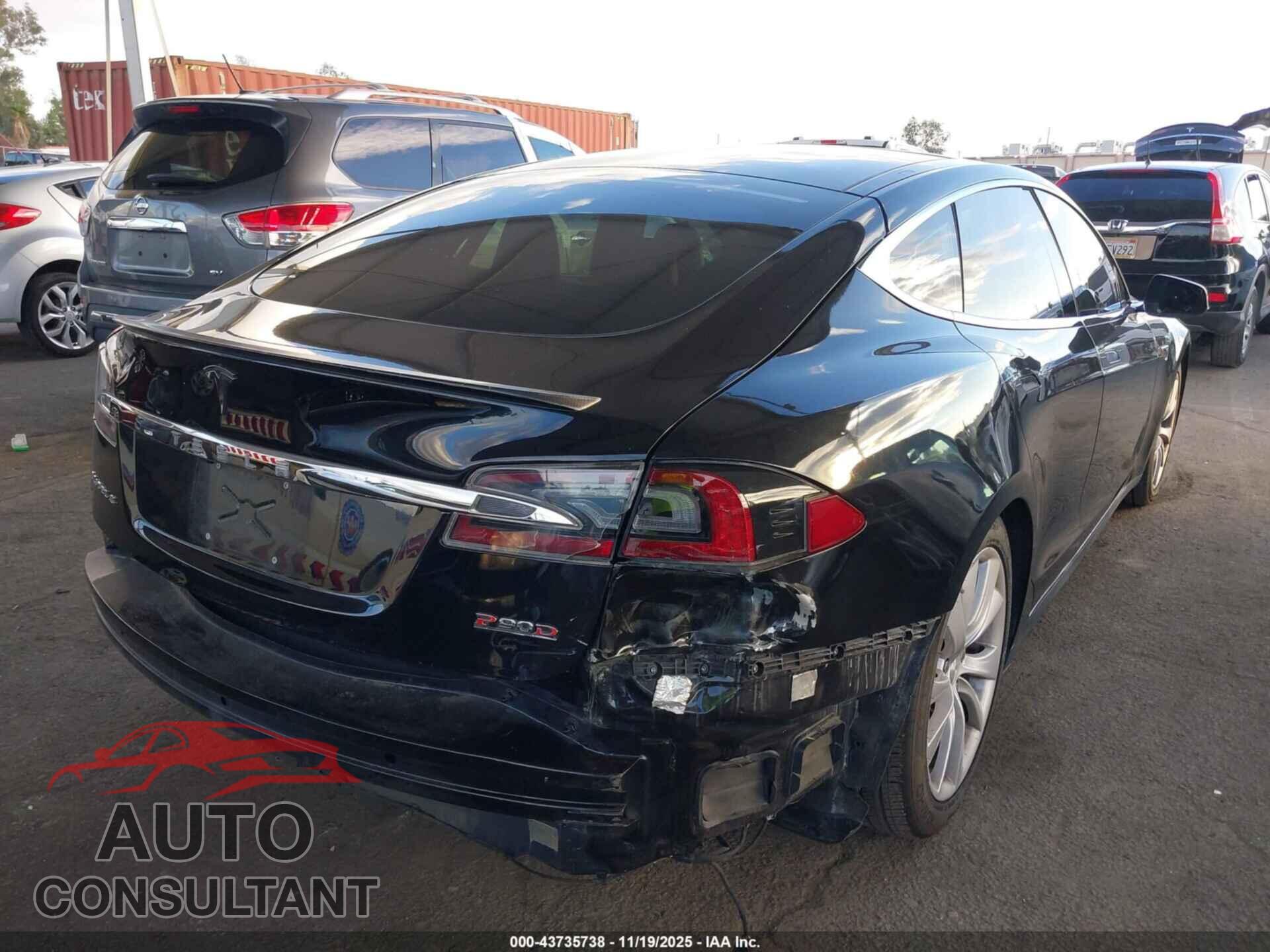 TESLA MODEL S 2015 - 5YJSA1E40FF105218