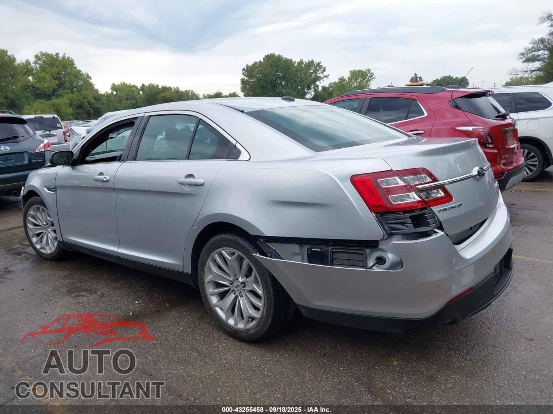 FORD TAURUS 2018 - 1FAHP2F86JG102246