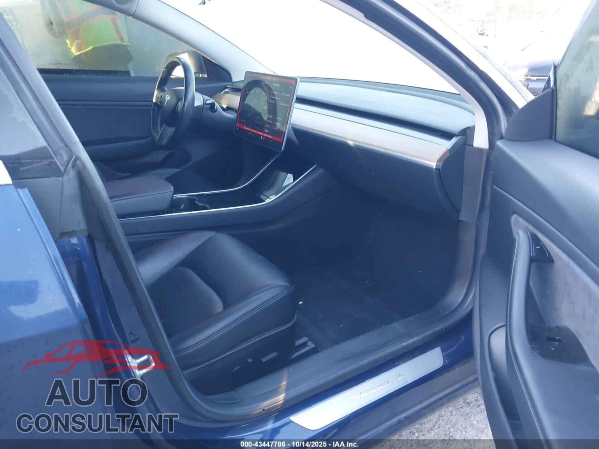 TESLA MODEL 3 2018 - 5YJ3E1EA1JF019617
