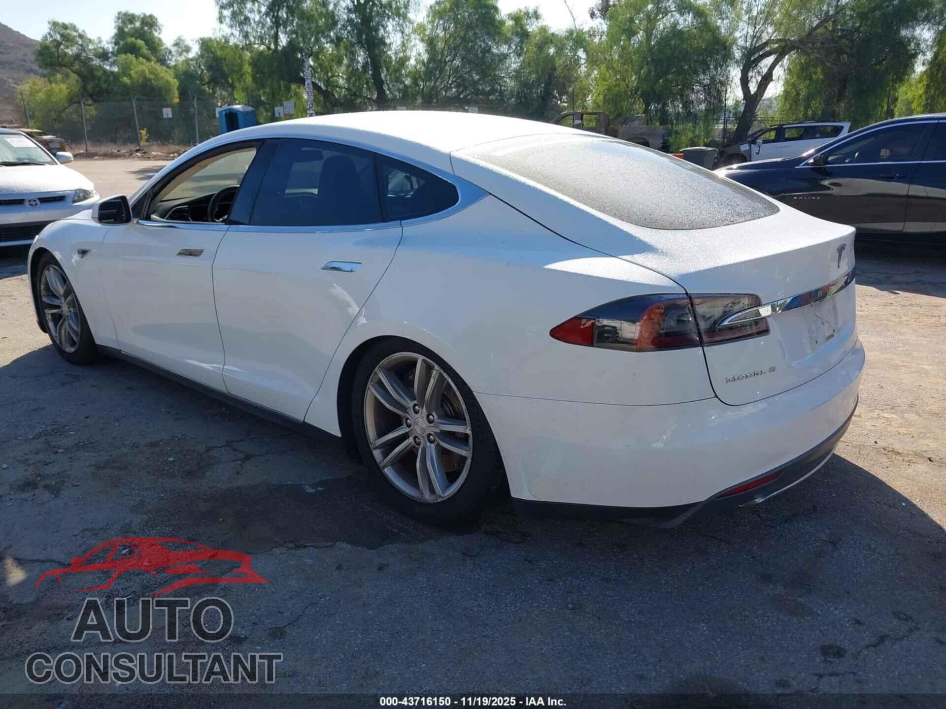 TESLA MODEL S 2013 - 5YJSA1AG6DFP08736