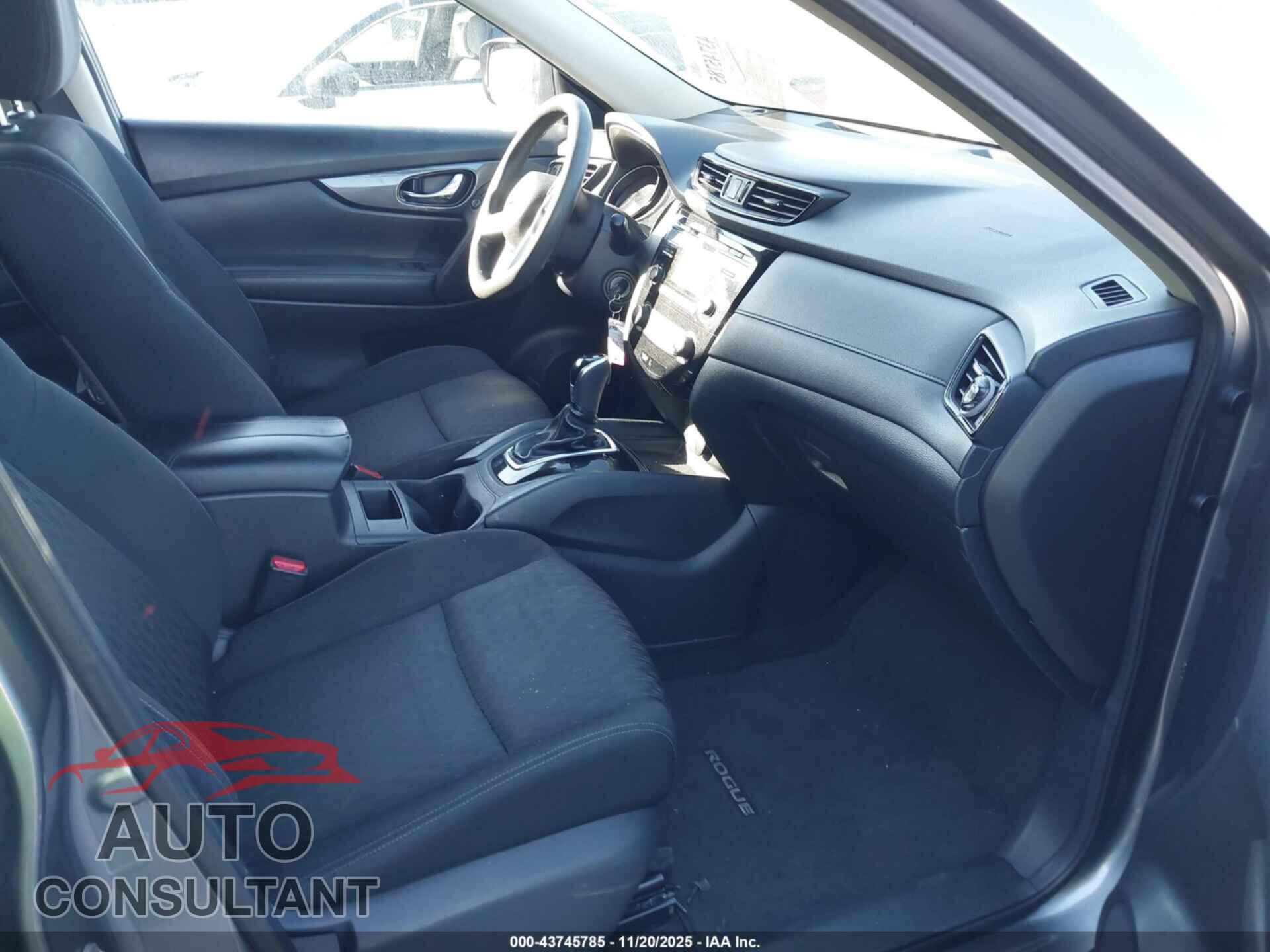 NISSAN ROGUE 2017 - KNMAT2MT7HP587697