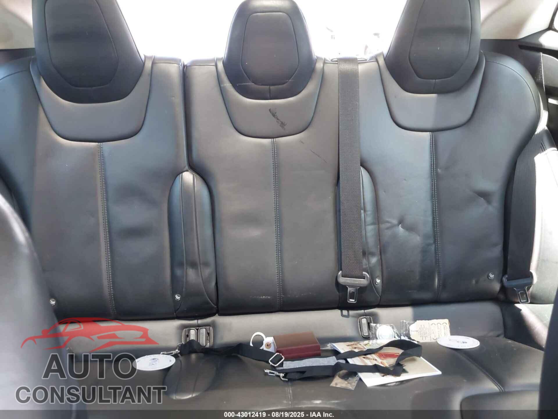 TESLA MODEL S 2015 - 5YJSA1H49FF082534