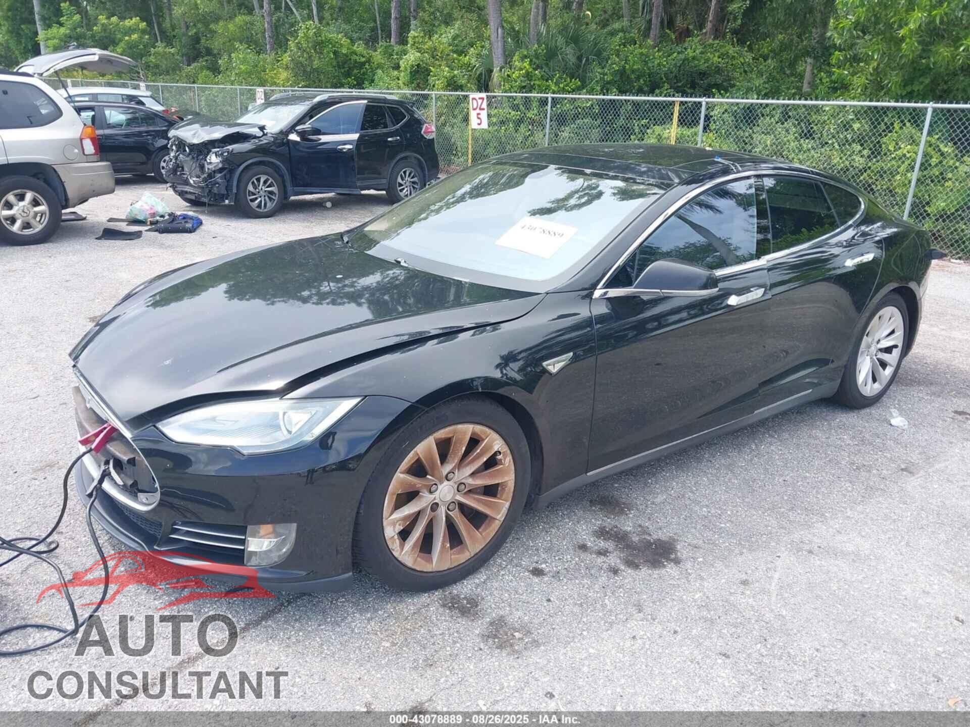 TESLA MODEL S 2013 - 5YJSA1DPXDFP13515