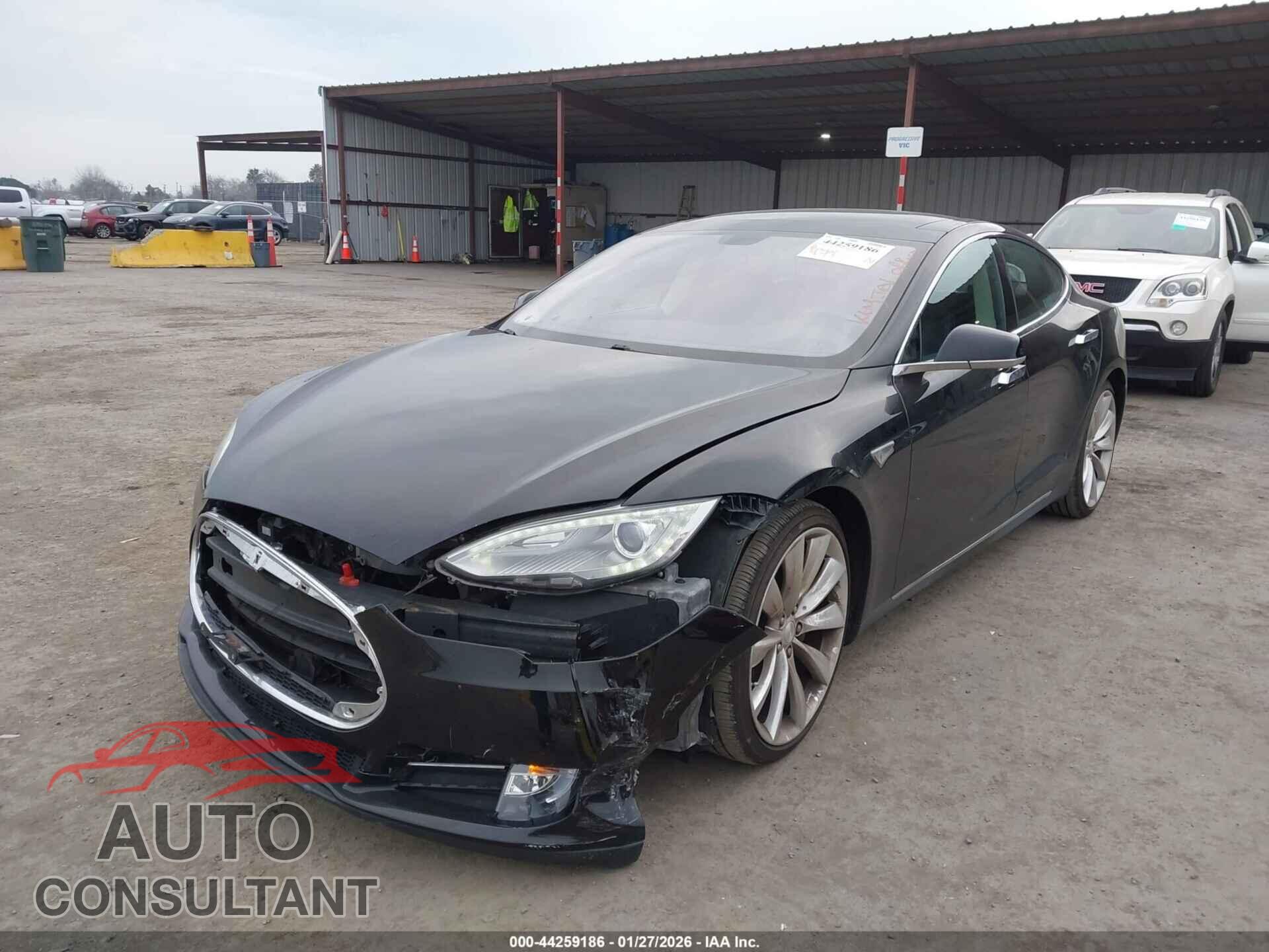 TESLA MODEL S 2013 - 5YJSA1DP6DFP13074