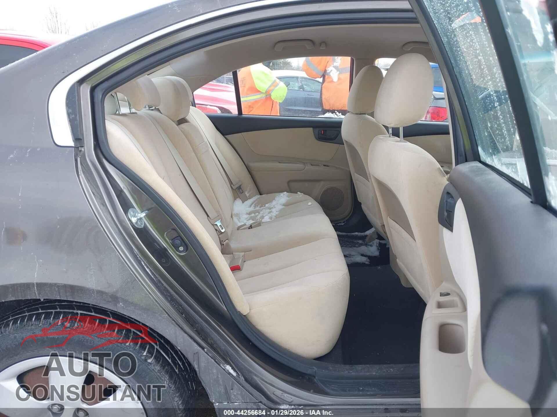 KIA OPTIMA 2010 - KNAGG4A83A5374559