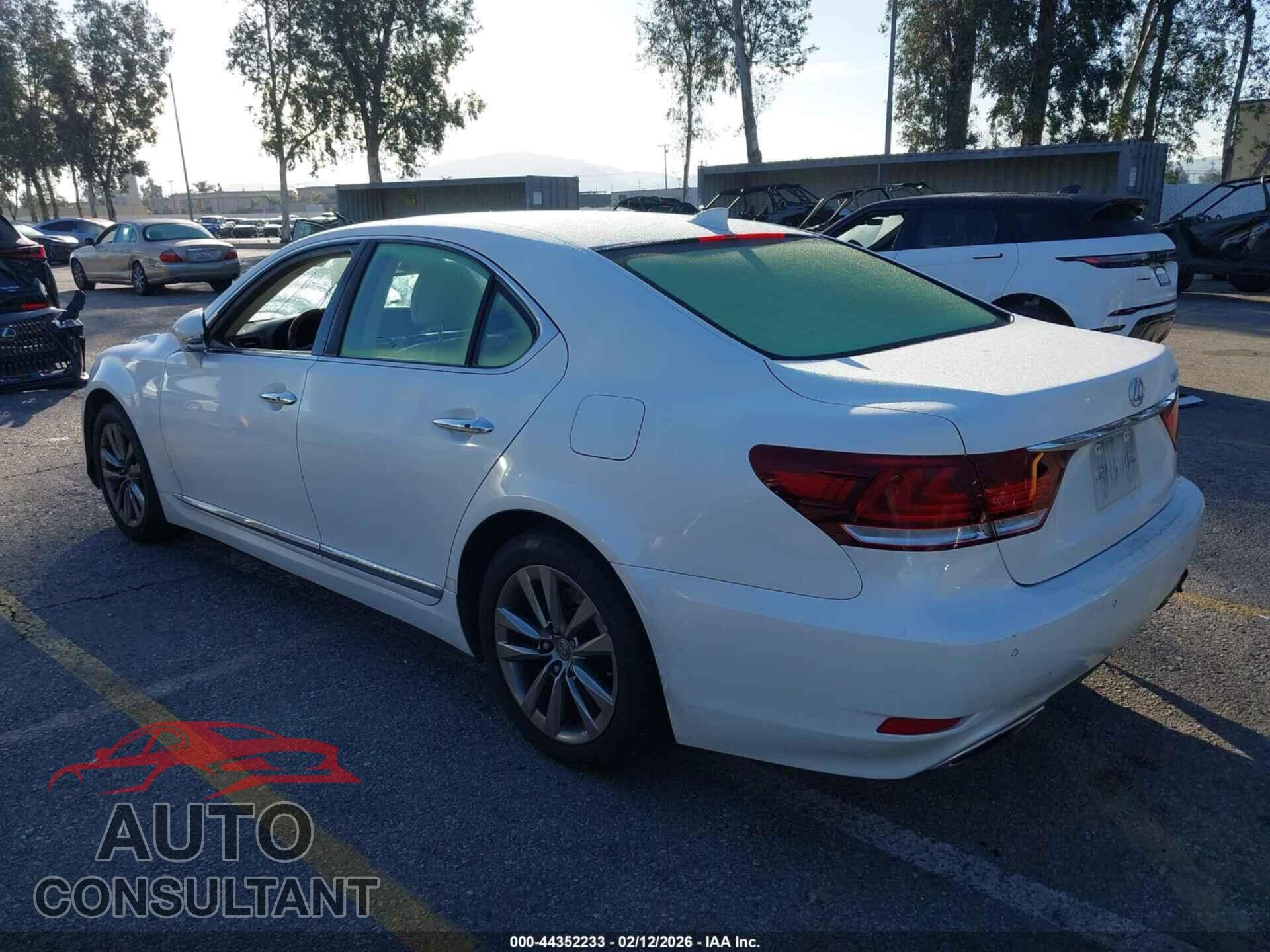 LEXUS LS 460 2015 - JTHBL5EF8F5138437
