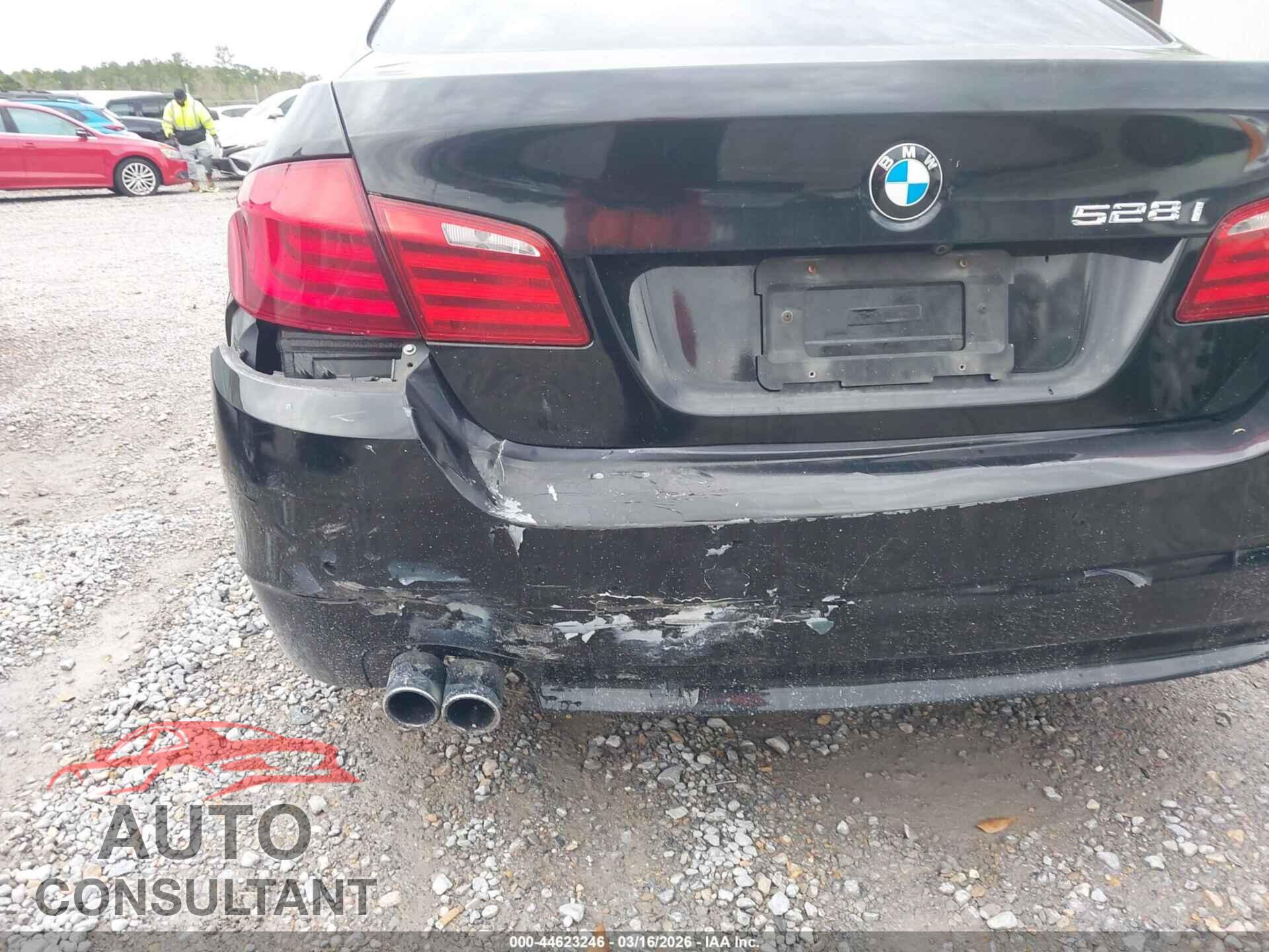 BMW 528I 2011 - WBAFR1C55BDJ97947