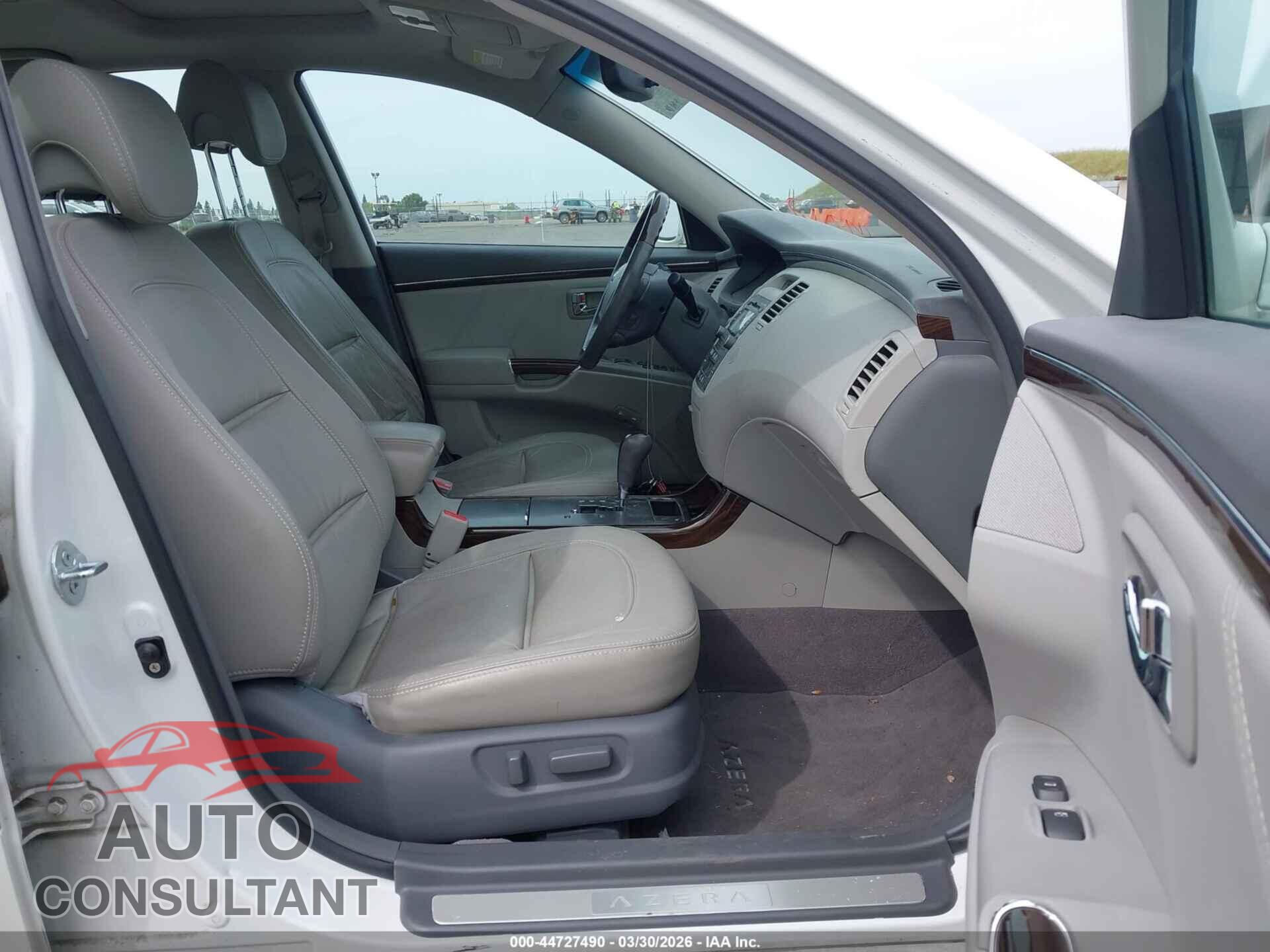 HYUNDAI AZERA 2011 - KMHFC4DF1BA559556