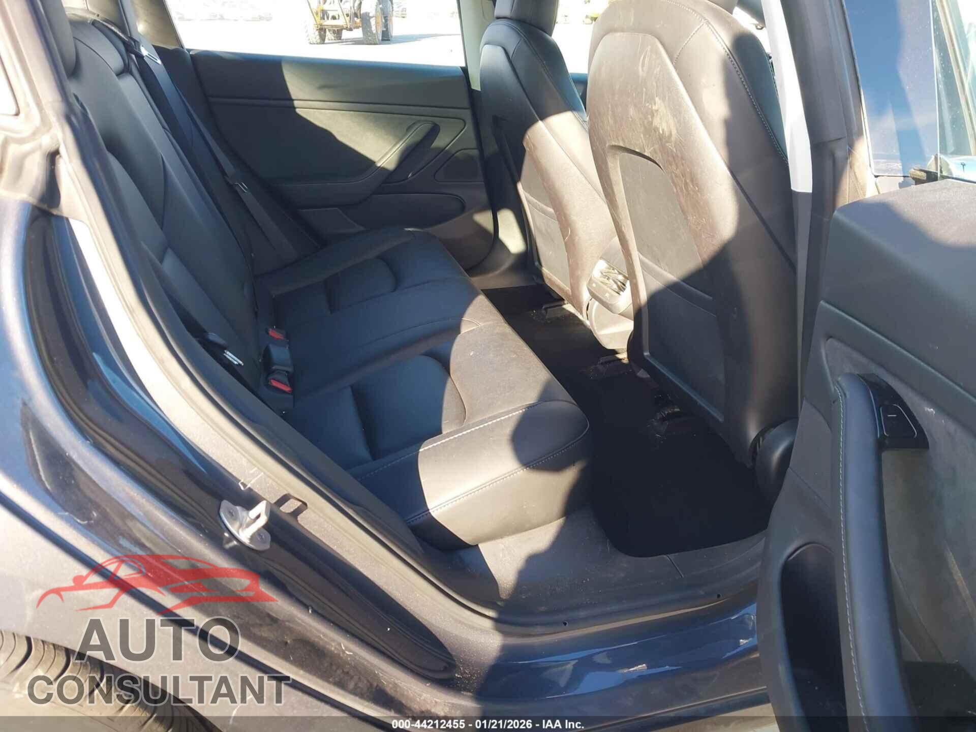 TESLA MODEL 3 2018 - 5YJ3E1EB6JF132620