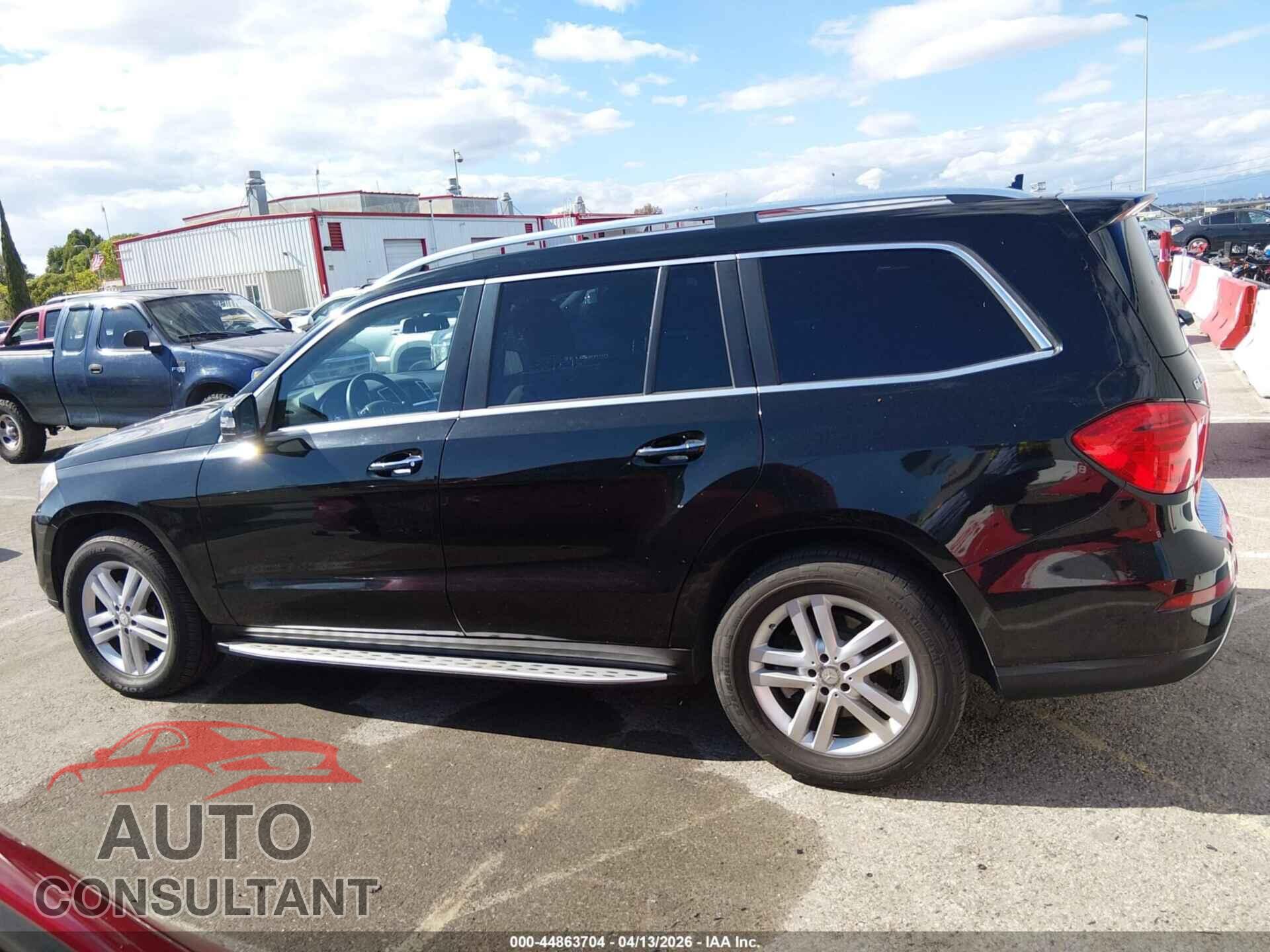 MERCEDES-BENZ GL 350 BLUETEC 2015 - 4JGDF2EE4FA606514