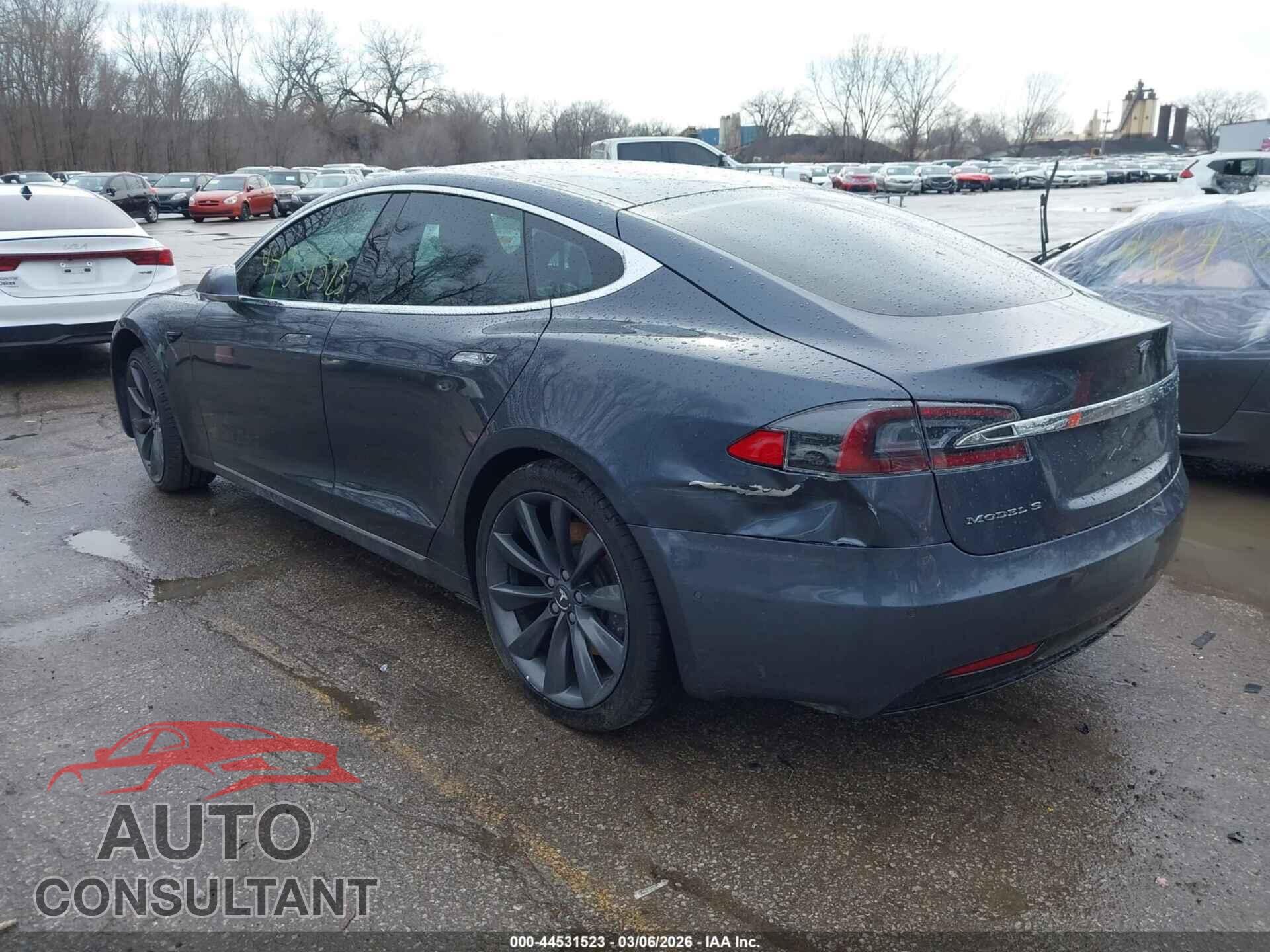 TESLA MODEL S 2017 - 5YJSA1E22HF205192