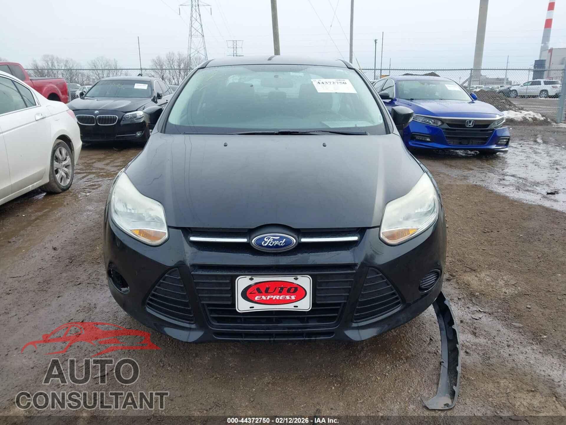 FORD FOCUS 2014 - 1FADP3F26EL401247