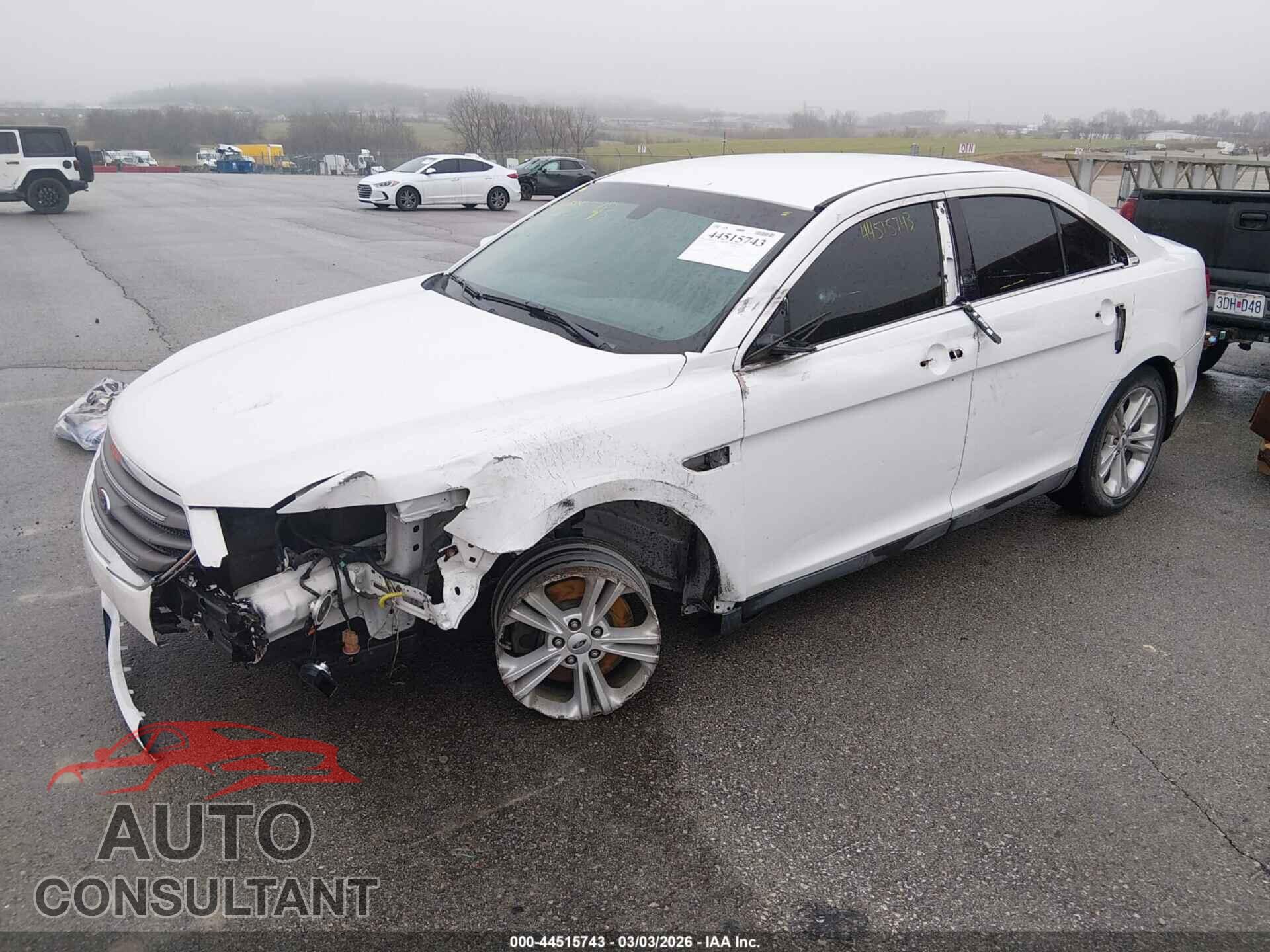 FORD TAURUS 2016 - 1FAHP2E85GG105228