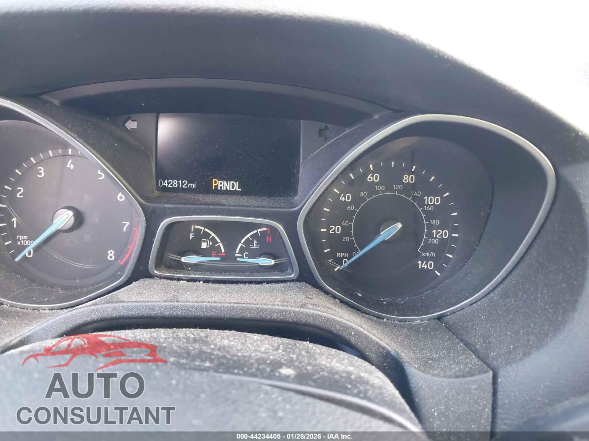 FORD FOCUS 2017 - 1FADP3E24HL317238
