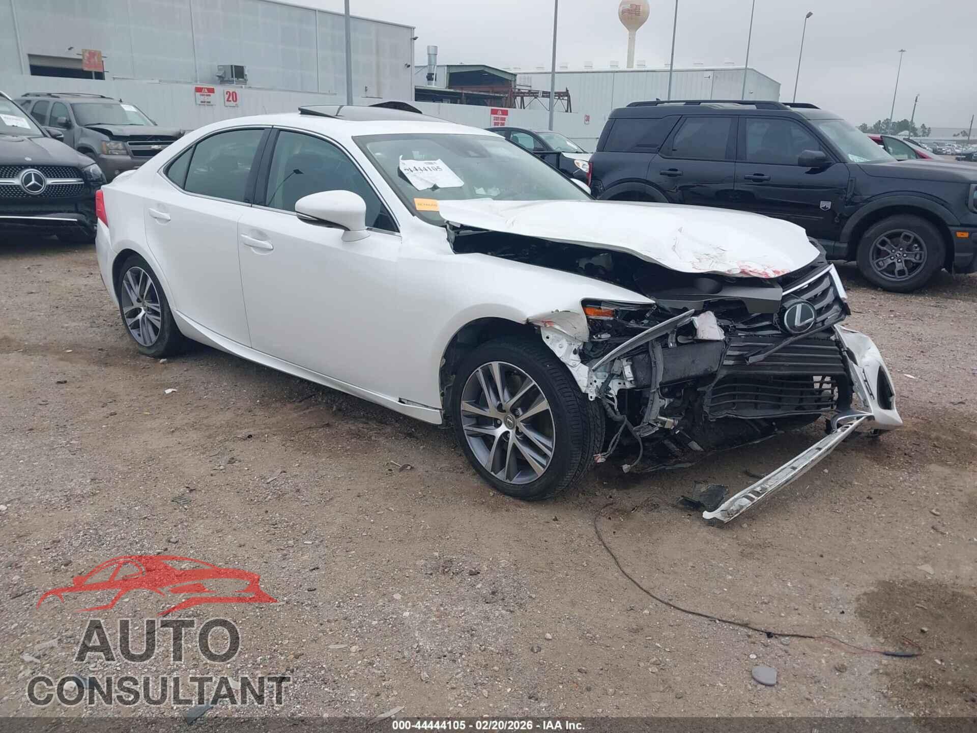 LEXUS IS 300 2020 - JTHAA1D20L5106876