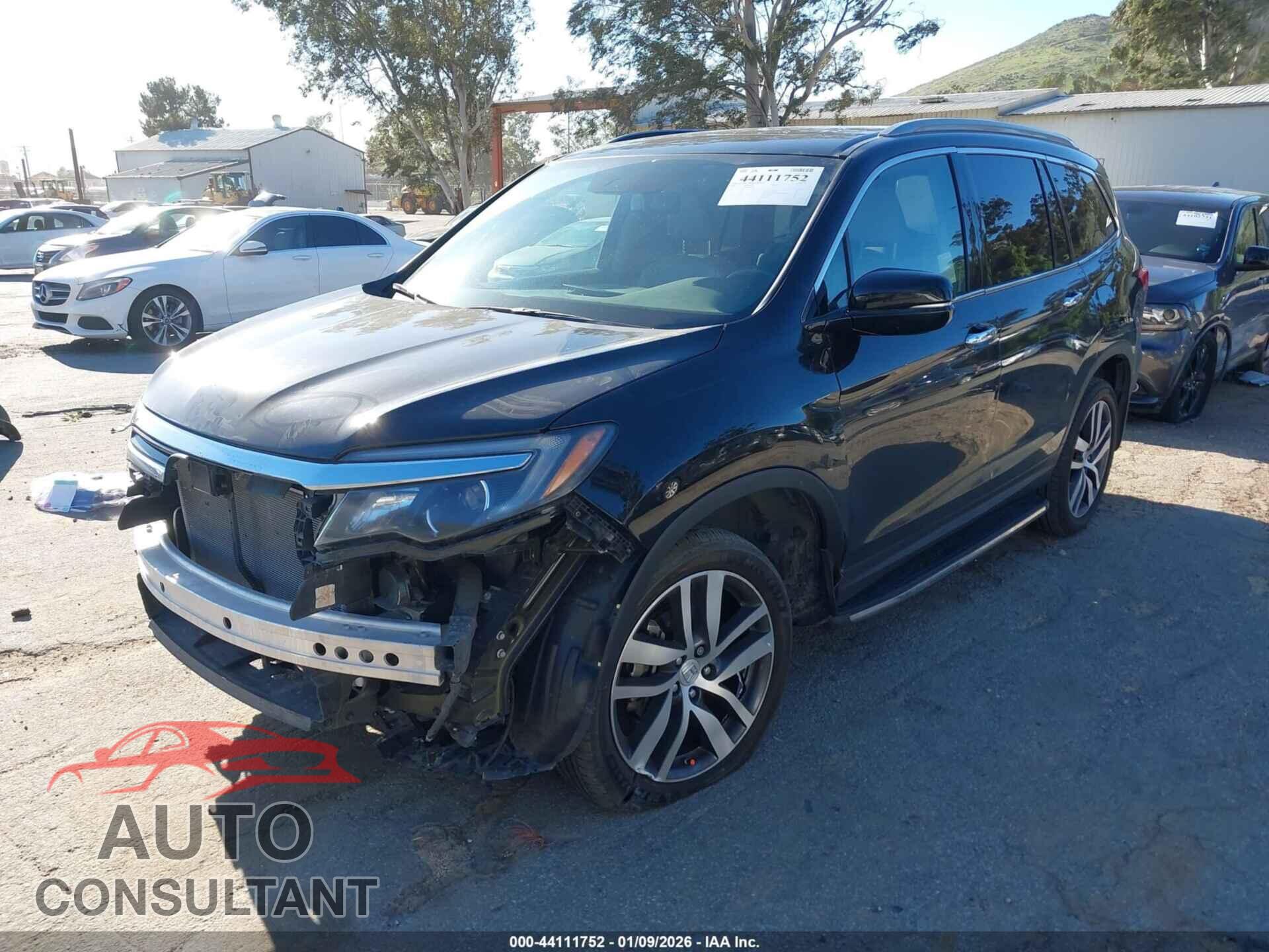 HONDA PILOT 2017 - 5FNYF6H94HB024340