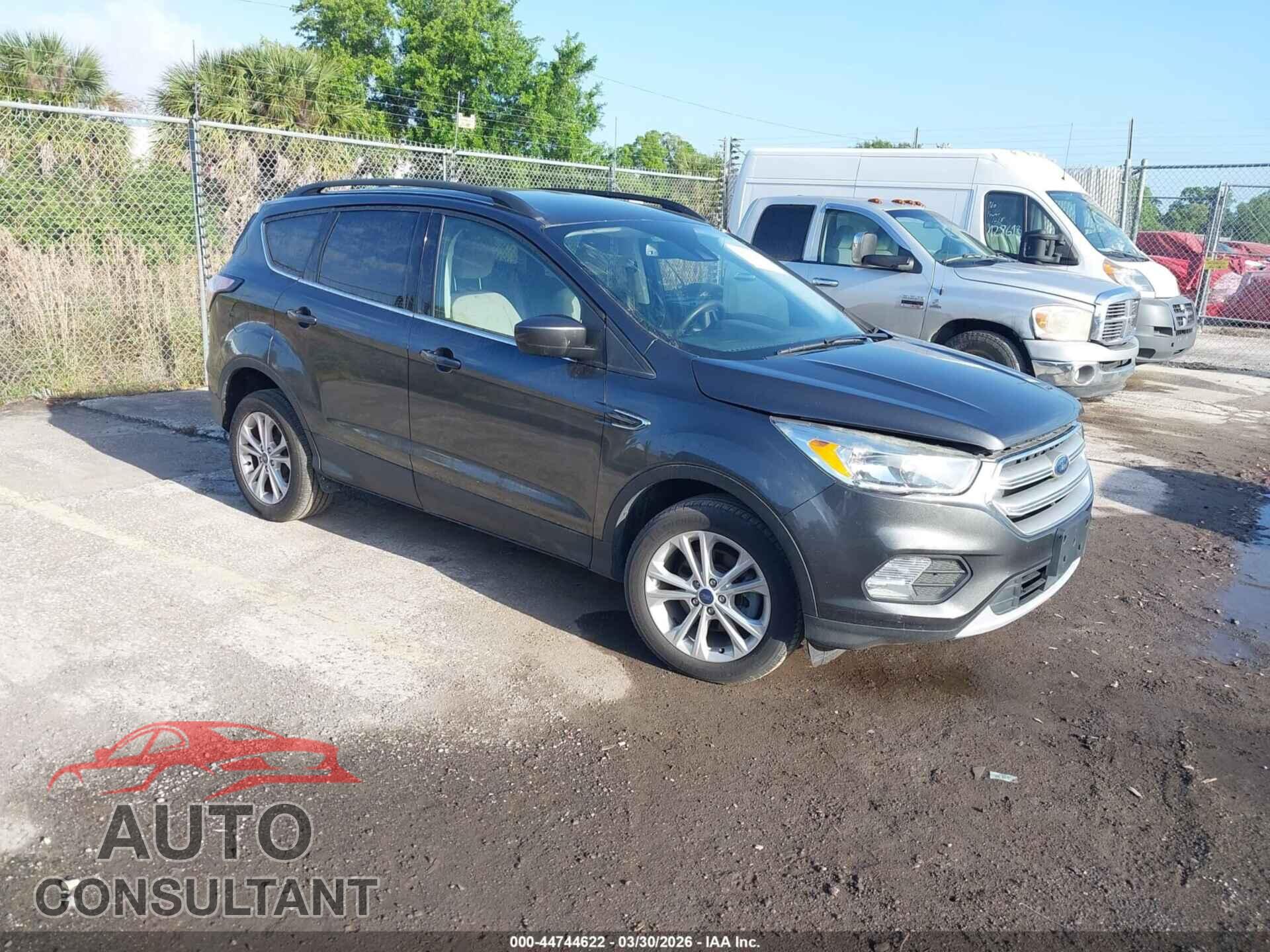 FORD ESCAPE 2018 - 1FMCU0GD2JUD06603