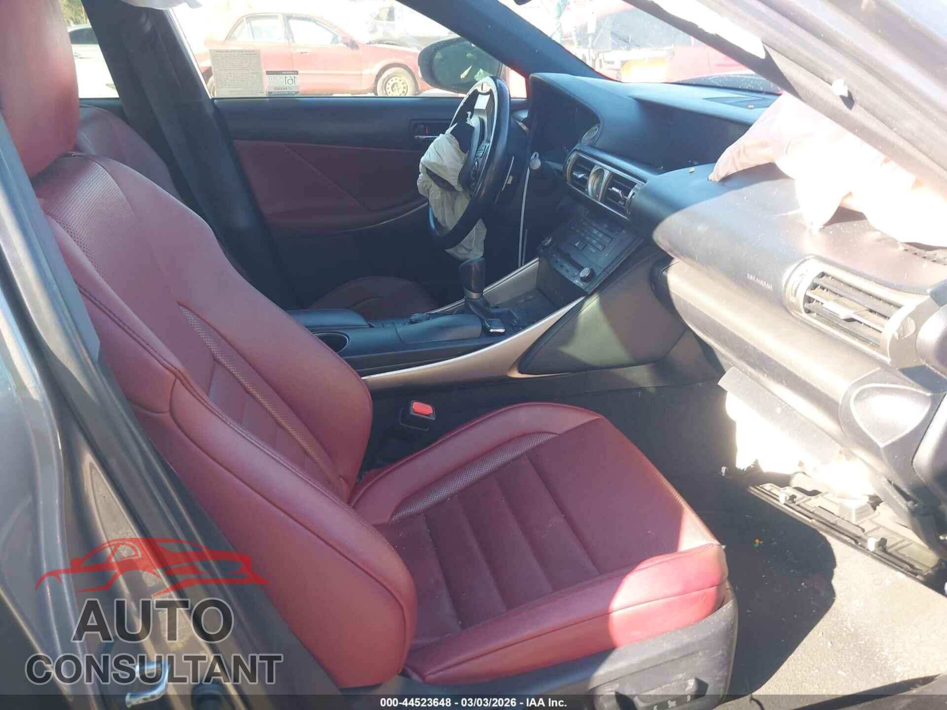 LEXUS IS 200T 2016 - JTHBA1D24G5002515