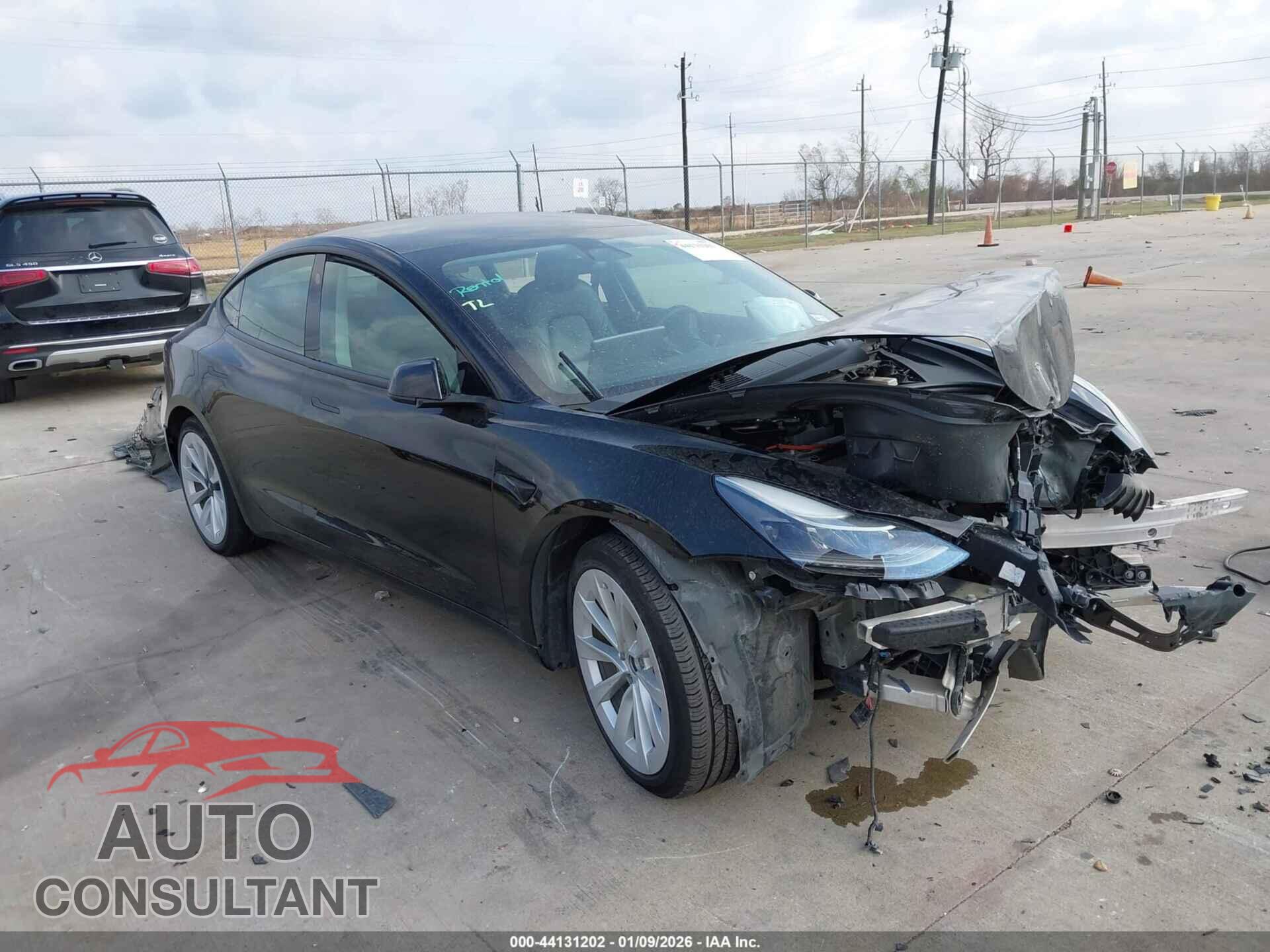 TESLA MODEL 3 2021 - 5YJ3E1EB3MF002587