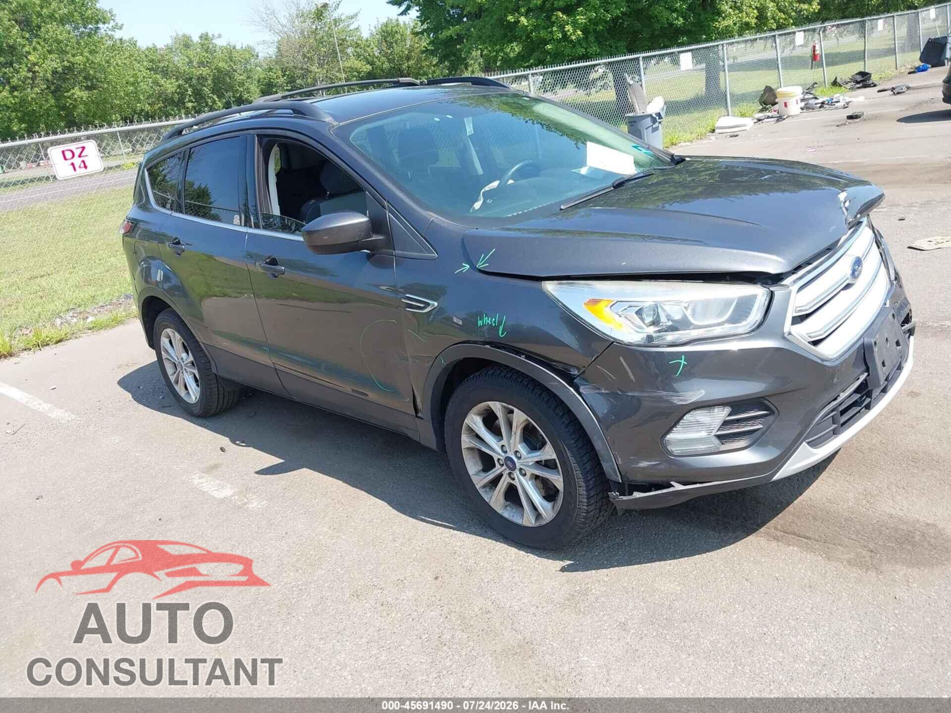 FORD ESCAPE 2017 - 1FMCU9GD7HUD72045