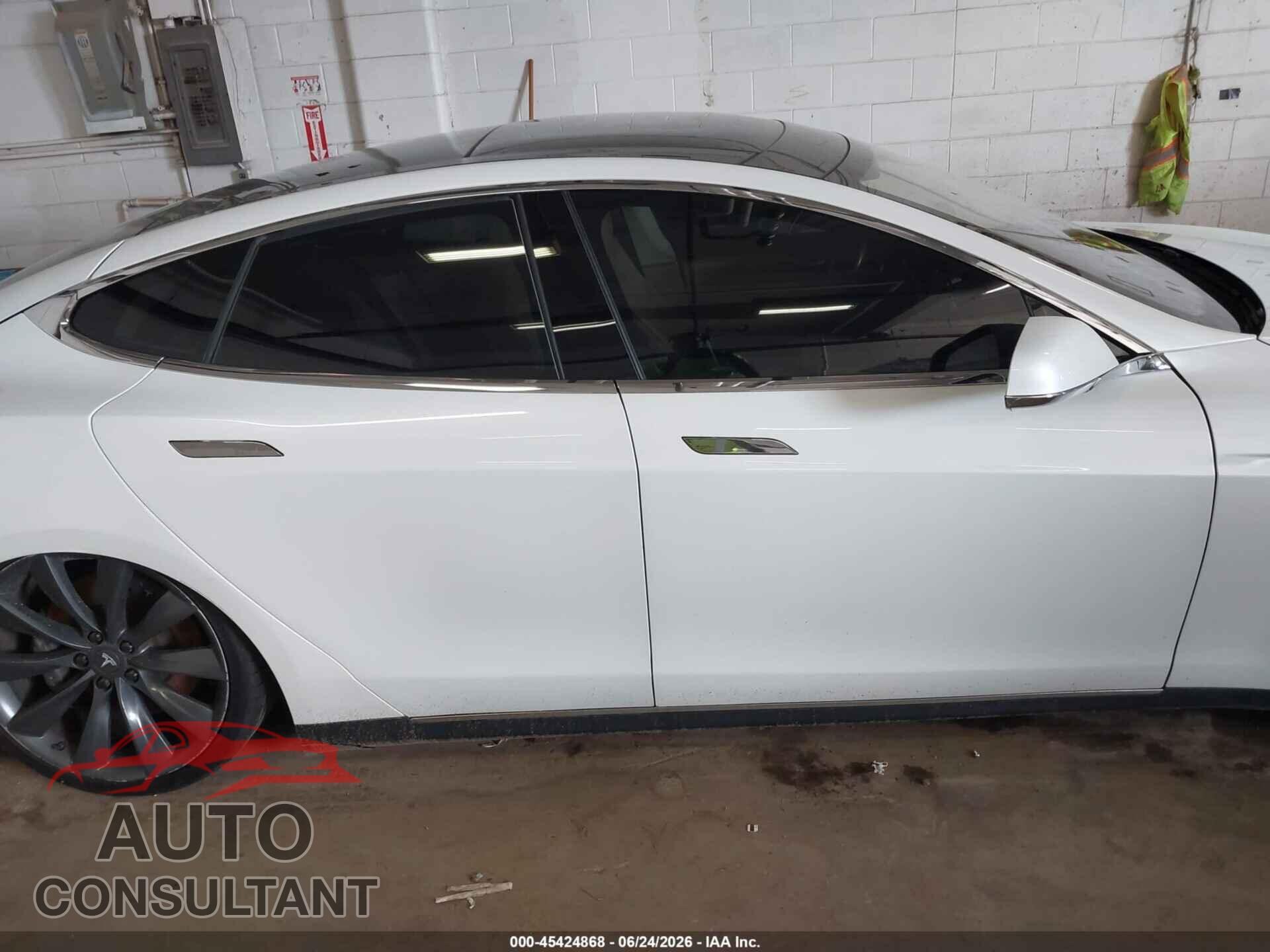 TESLA MODEL S 2012 - 5YJSA1CPXCFP01820