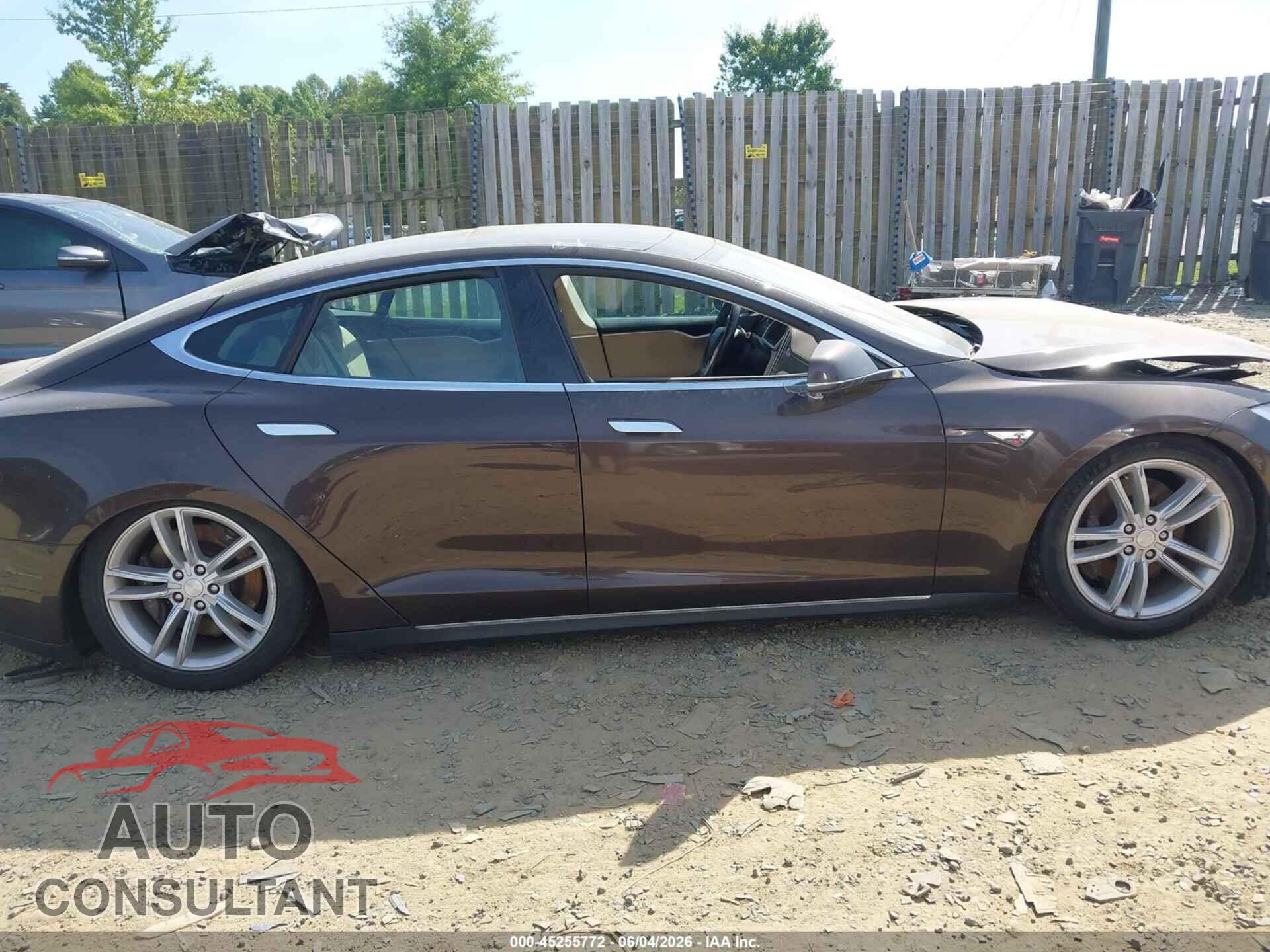 TESLA MODEL S 2013 - 5YJSA1DG5DFP04978