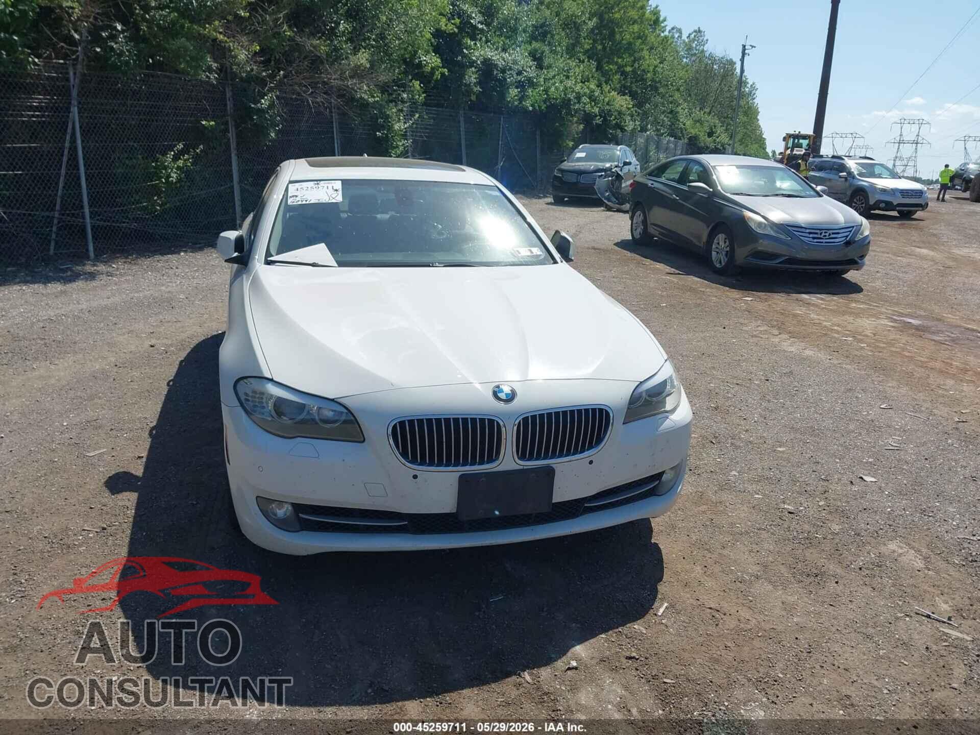 BMW 528I 2012 - WBAXH5C59CDW10890