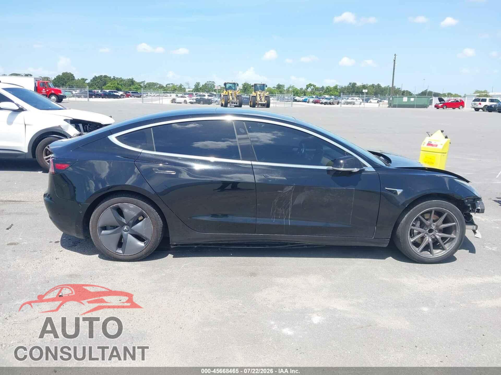 TESLA MODEL 3 2018 - 5YJ3E1EA0JF157231