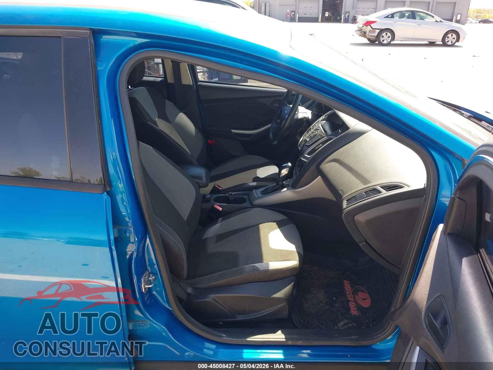 FORD FOCUS 2012 - 1FAHP3F22CL261504