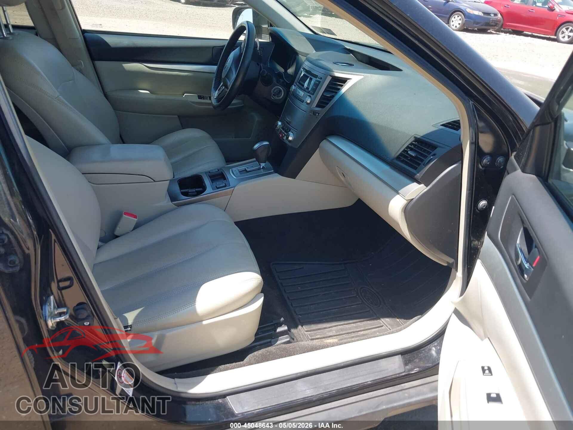 SUBARU OUTBACK 2013 - 4S4BRBCC5D3228575