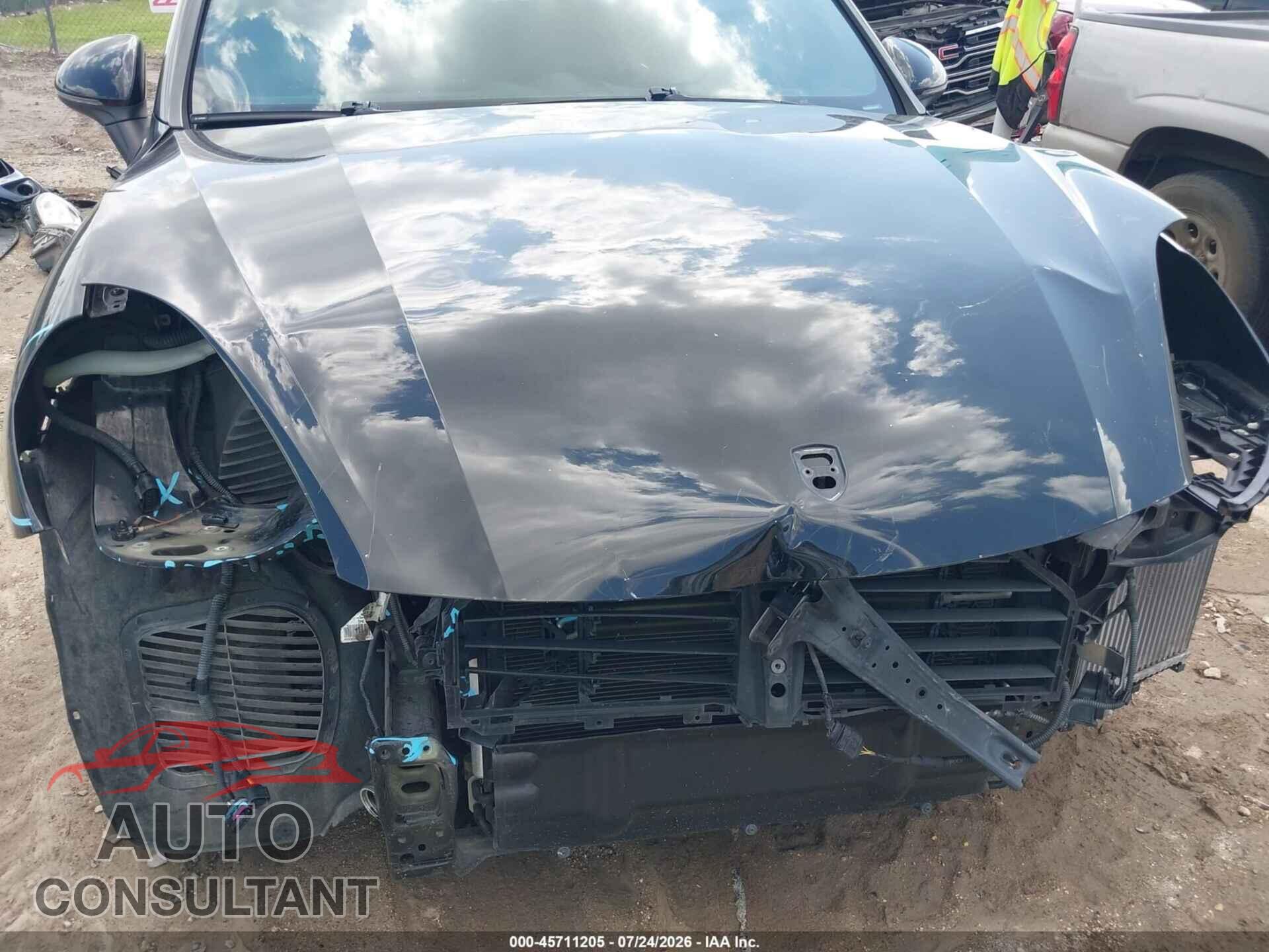 PORSCHE CAYENNE 2015 - WP1AF2A25FLA42197