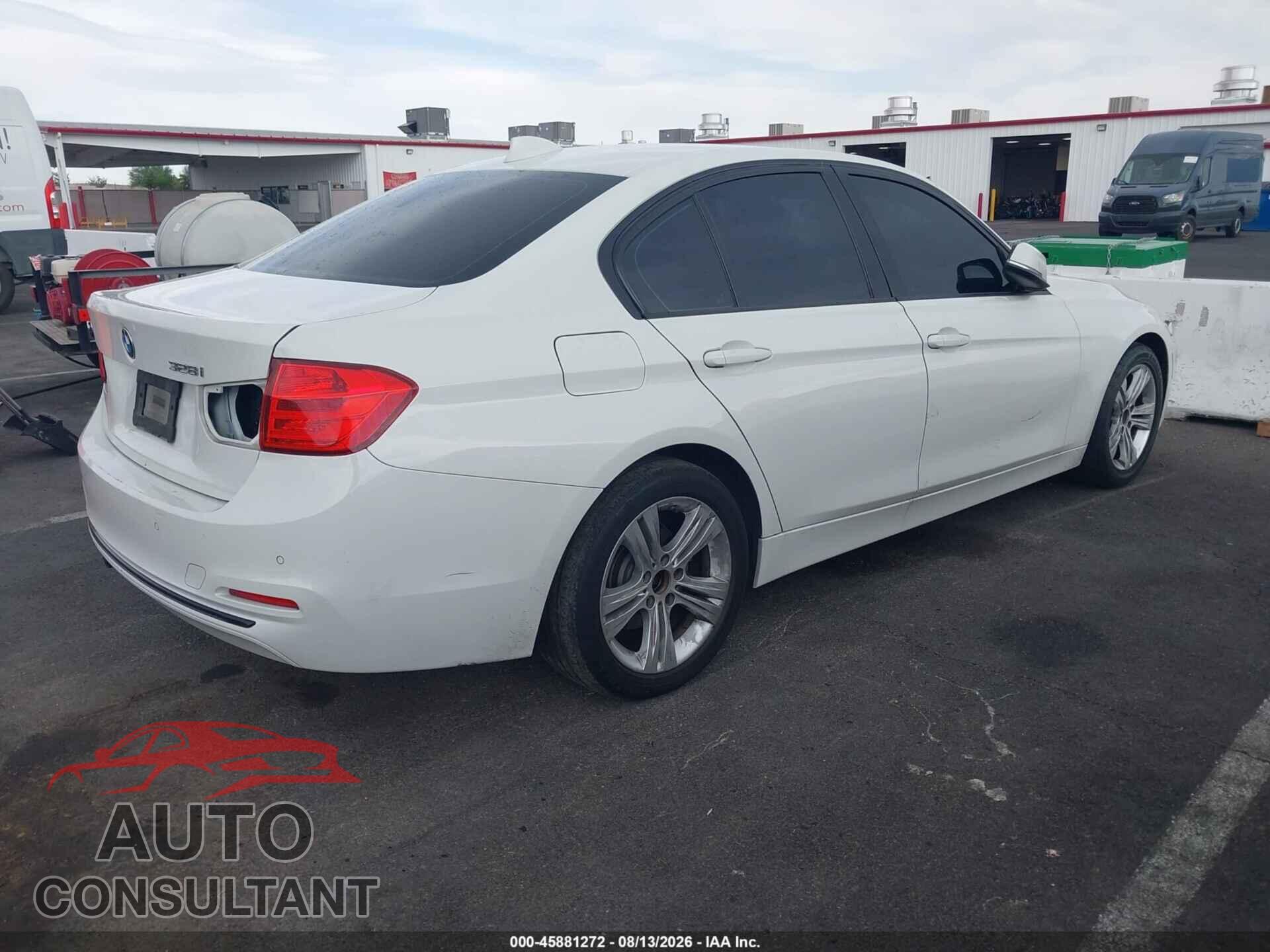 BMW 328I 2016 - WBA8E9G51GNU29913