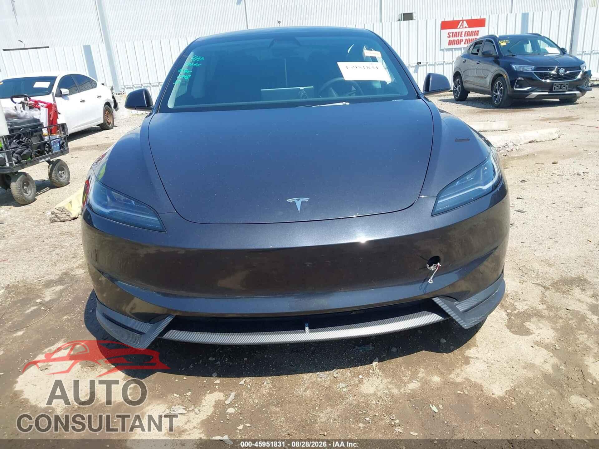 TESLA MODEL 3 2024 - 5YJ3E1EB3RF827911