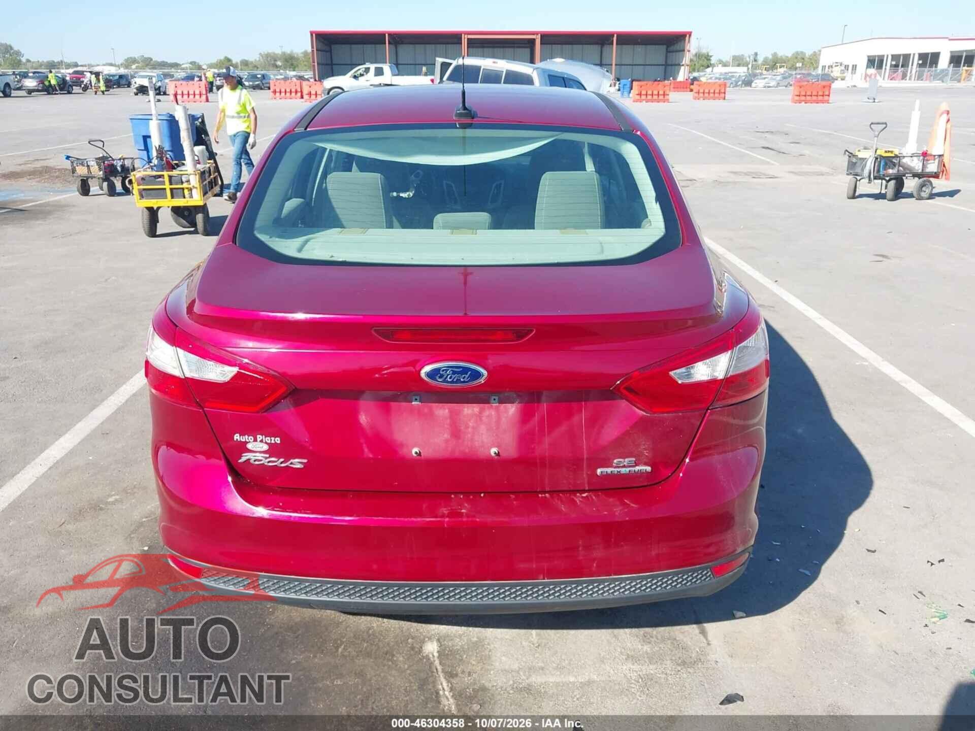 FORD FOCUS 2014 - 1FADP3F23EL117865