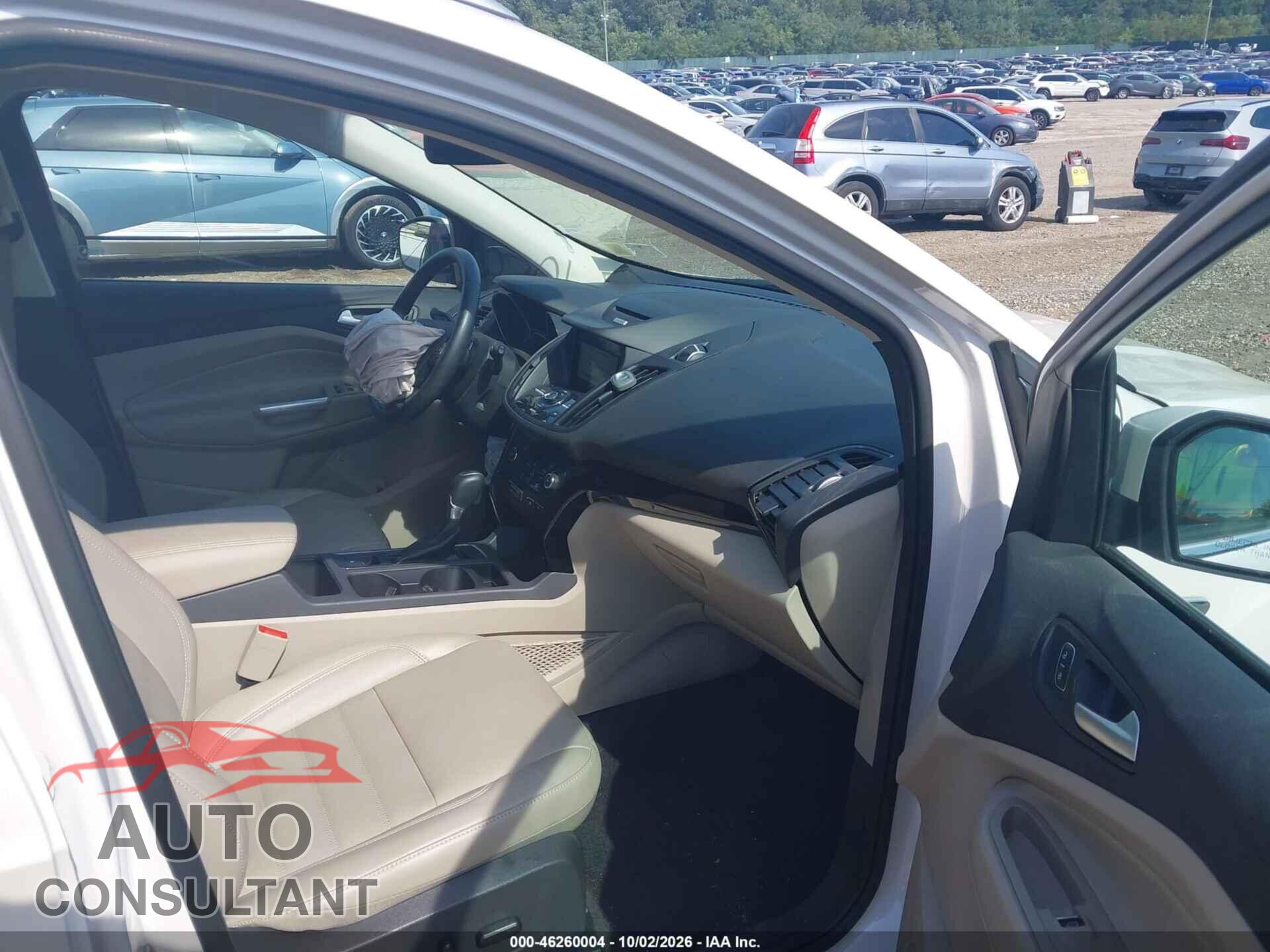 FORD ESCAPE 2017 - 1FMCU0JD2HUE65074